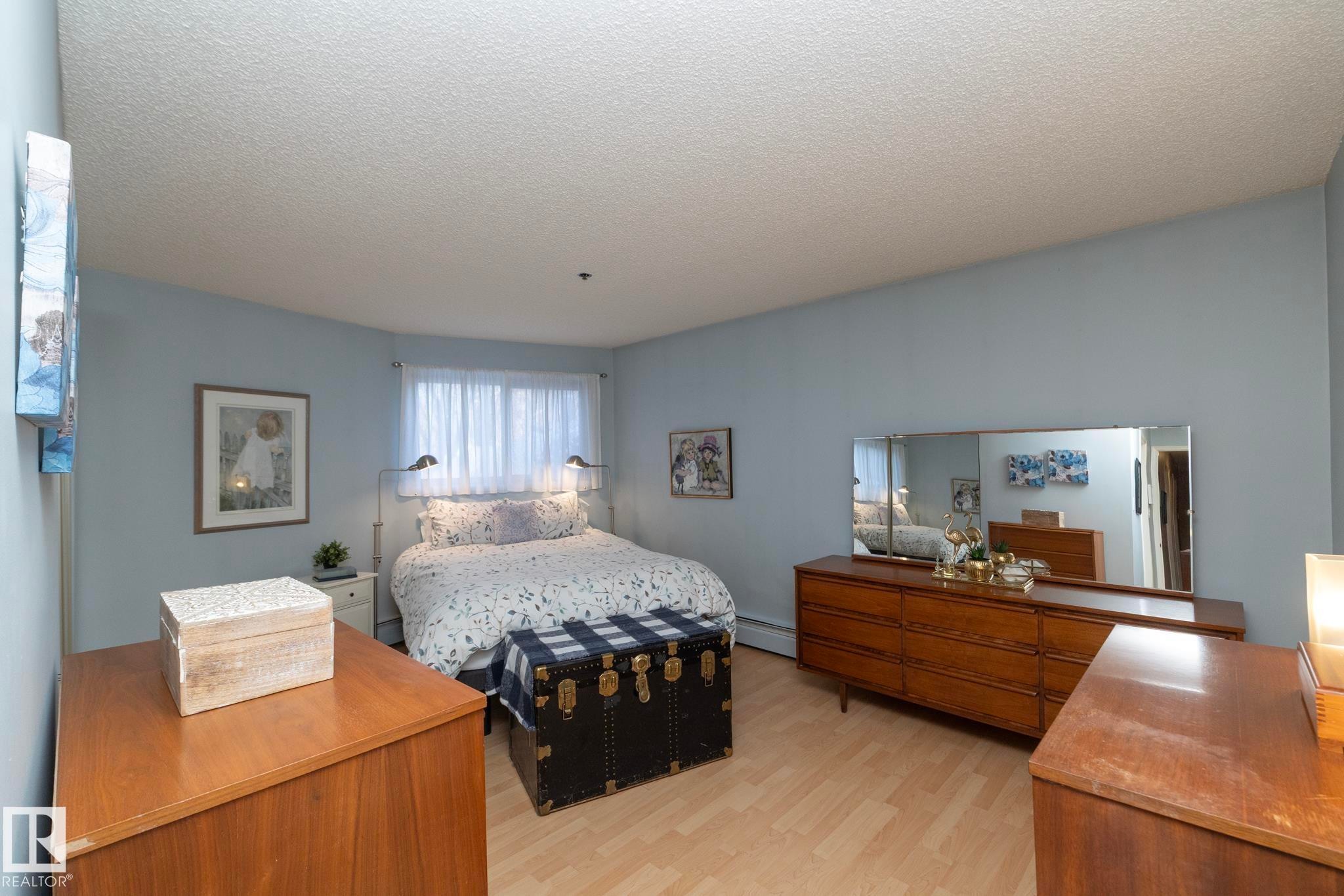 203 10171 119 Street, Edmonton, AB