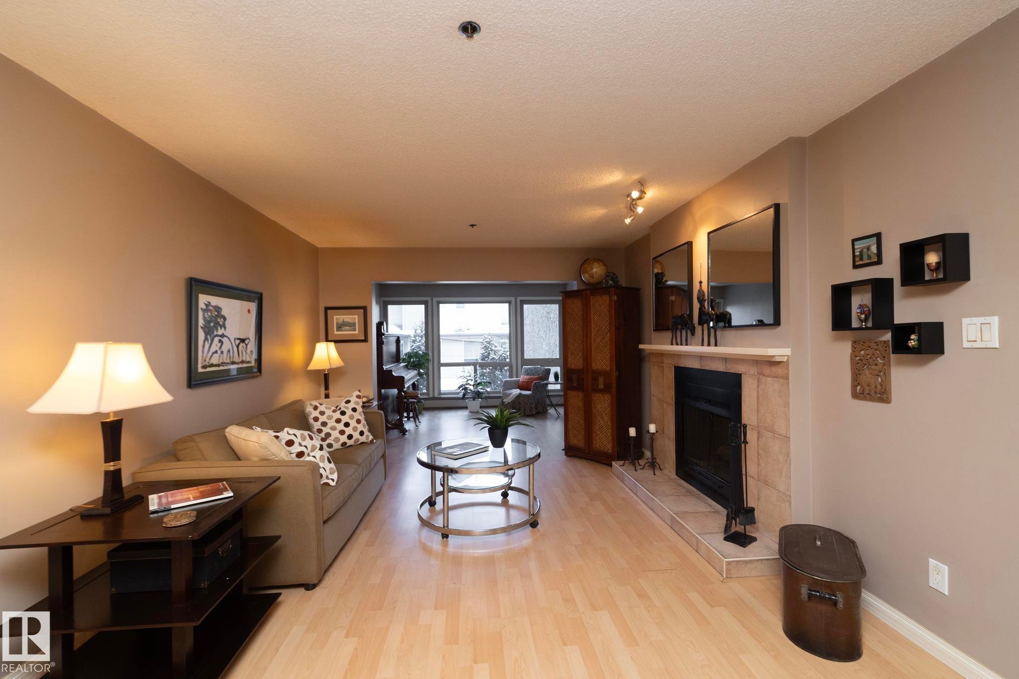 203 10171 119 Street, Edmonton, AB