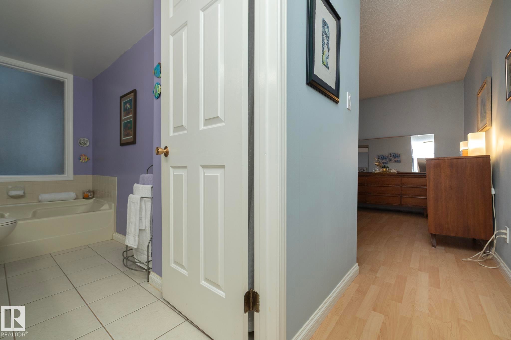 203 10171 119 Street, Edmonton, AB