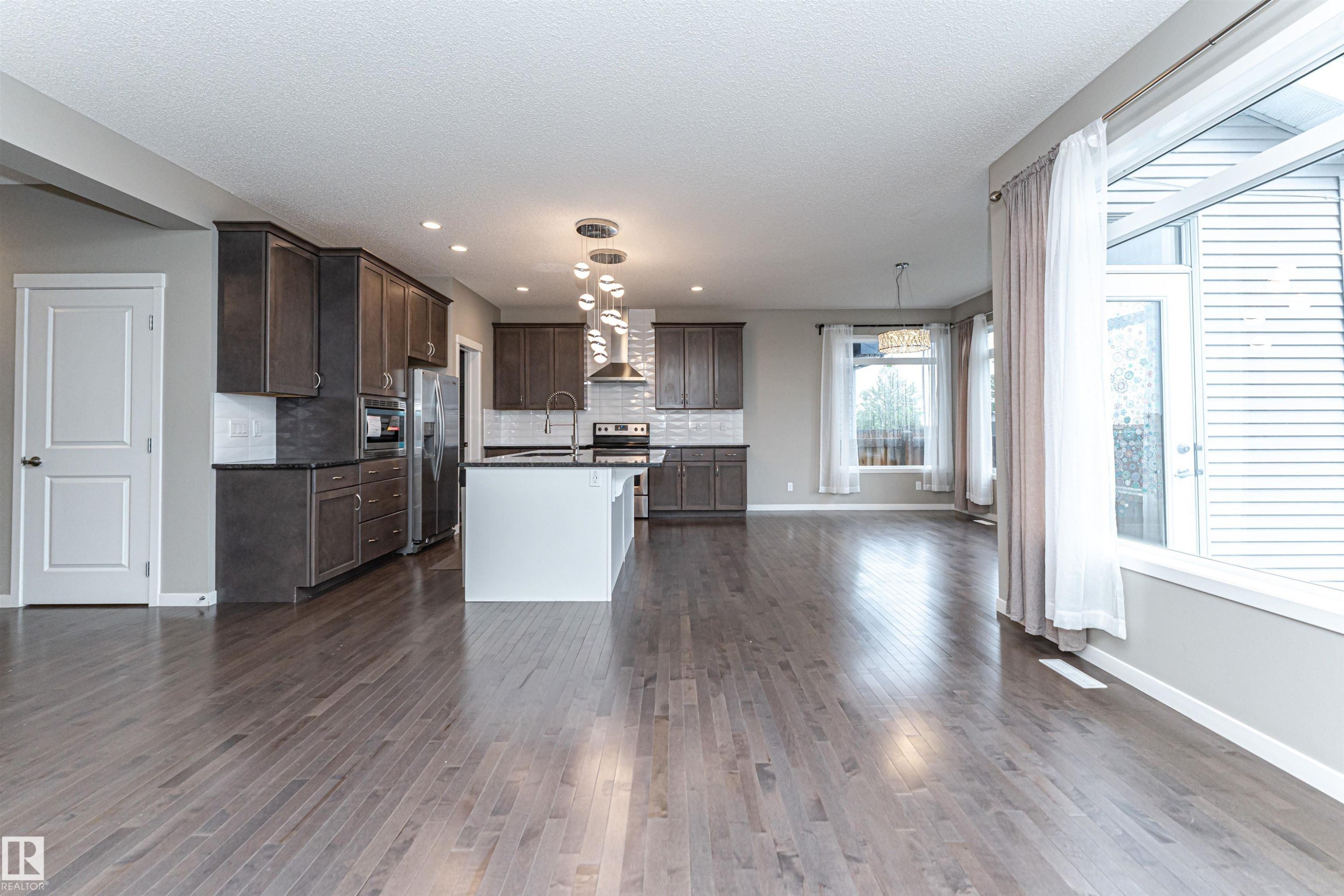 17523 56 Street, Edmonton, AB