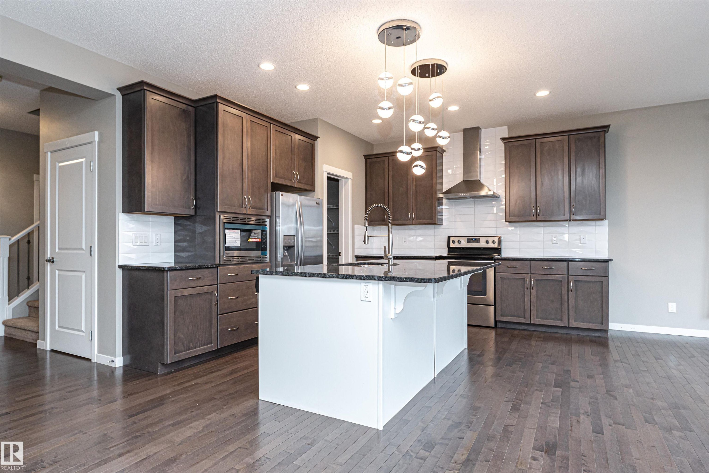 17523 56 Street, Edmonton, AB