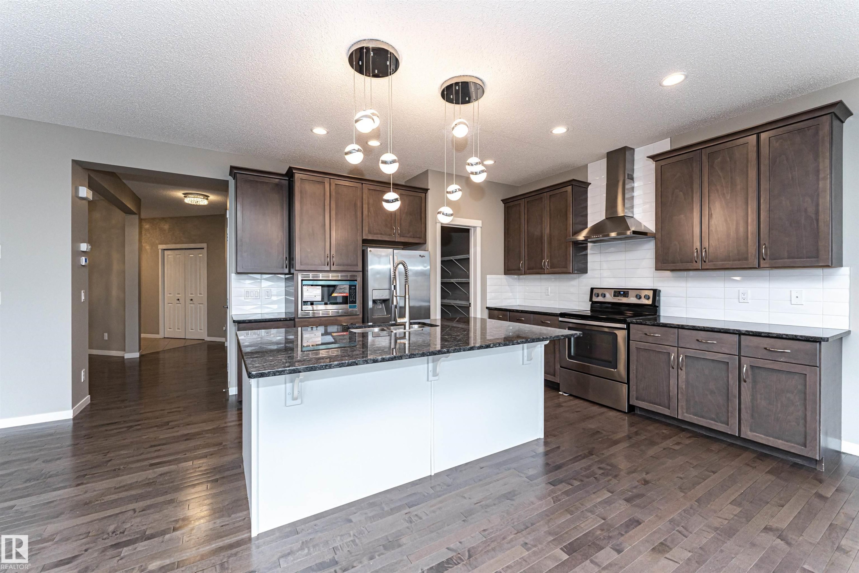 17523 56 Street, Edmonton, AB