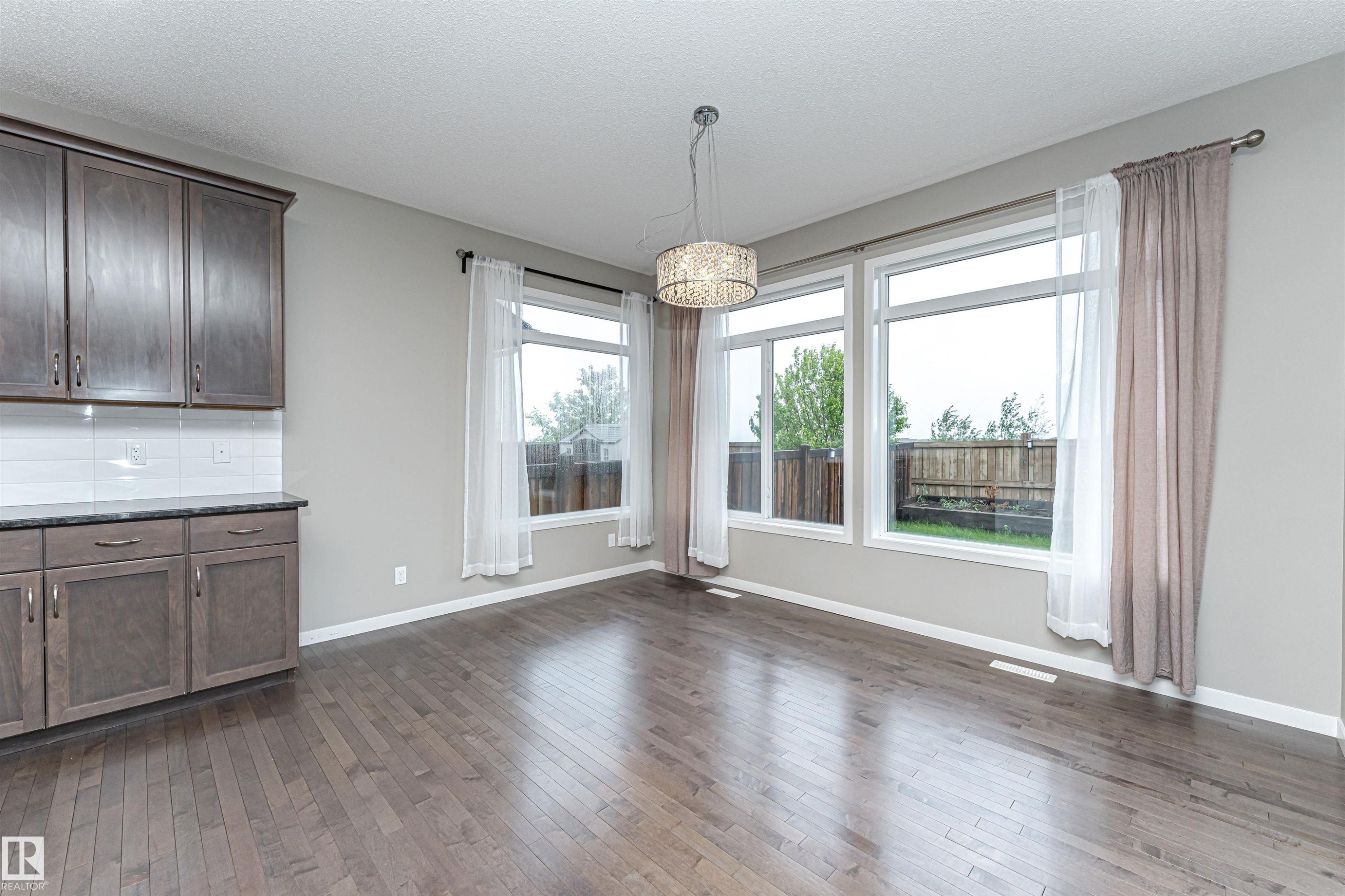 17523 56 Street, Edmonton, AB