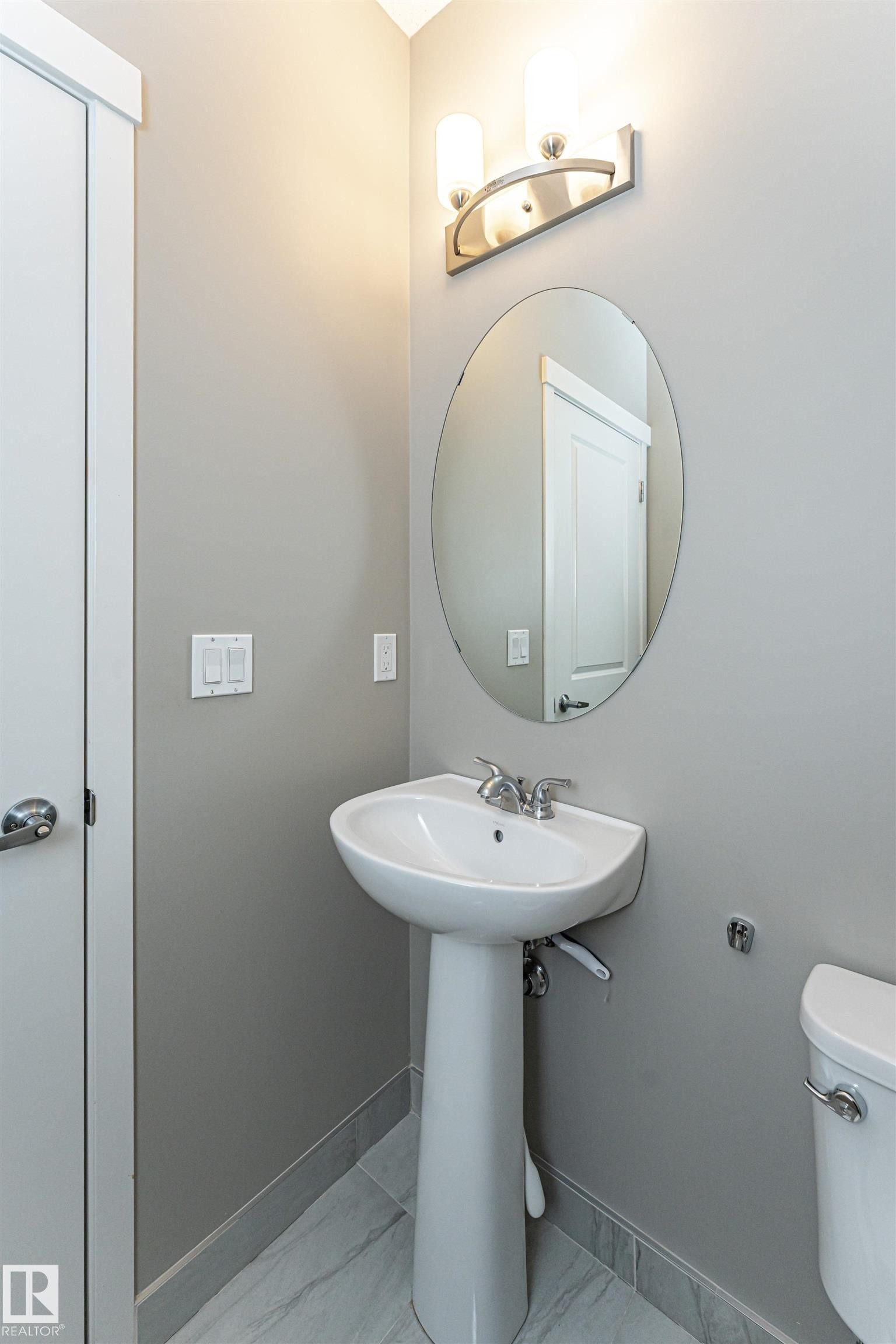 17523 56 Street, Edmonton, AB