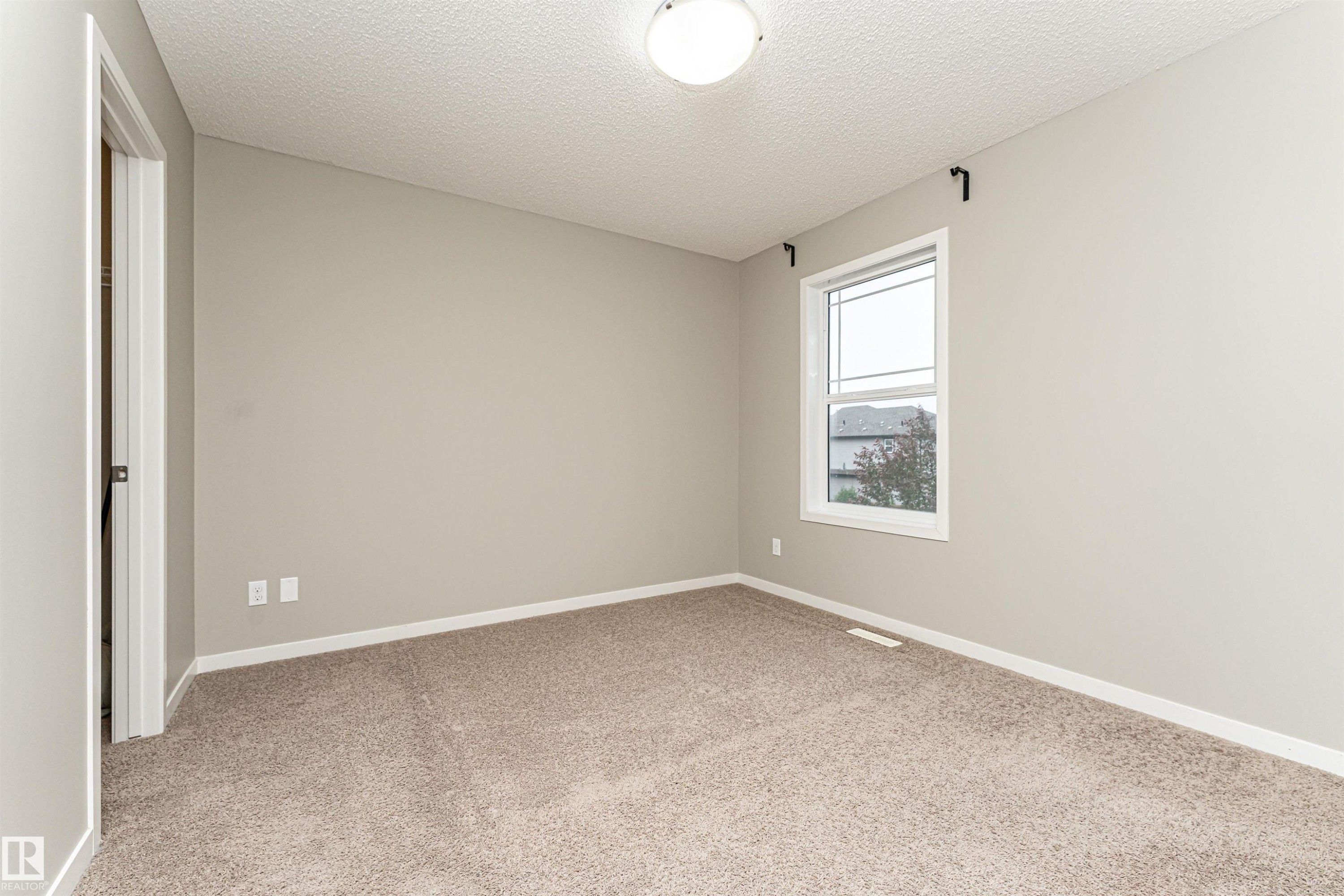17523 56 Street, Edmonton, AB