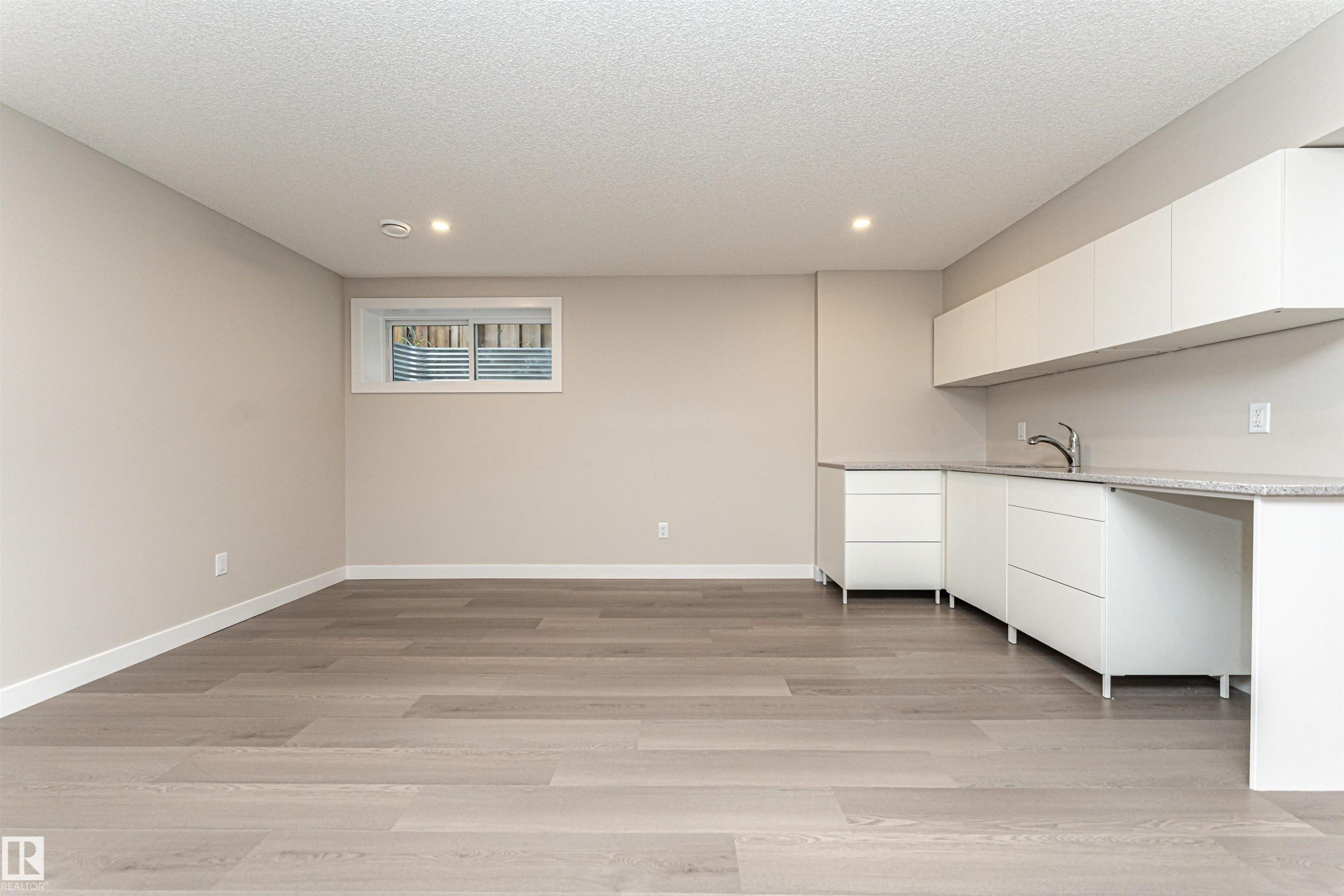 17523 56 Street, Edmonton, AB