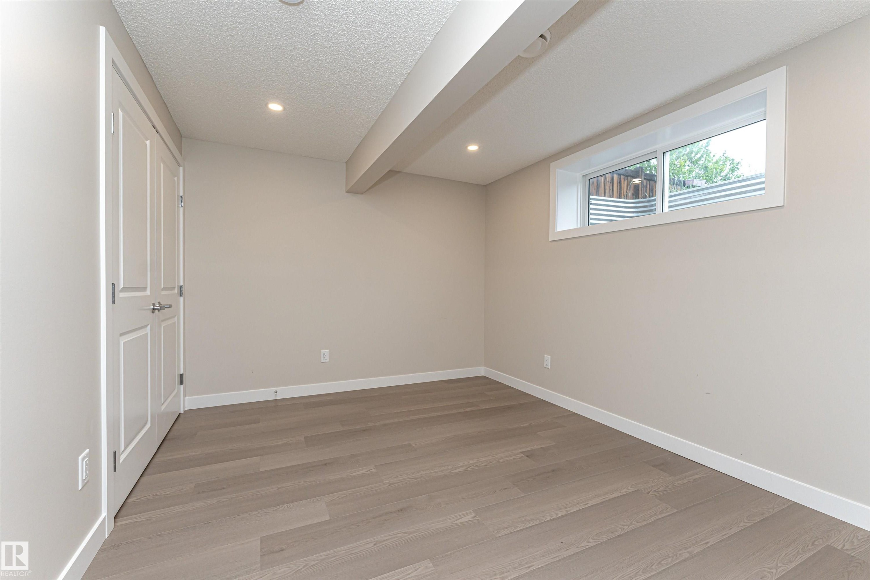 17523 56 Street, Edmonton, AB