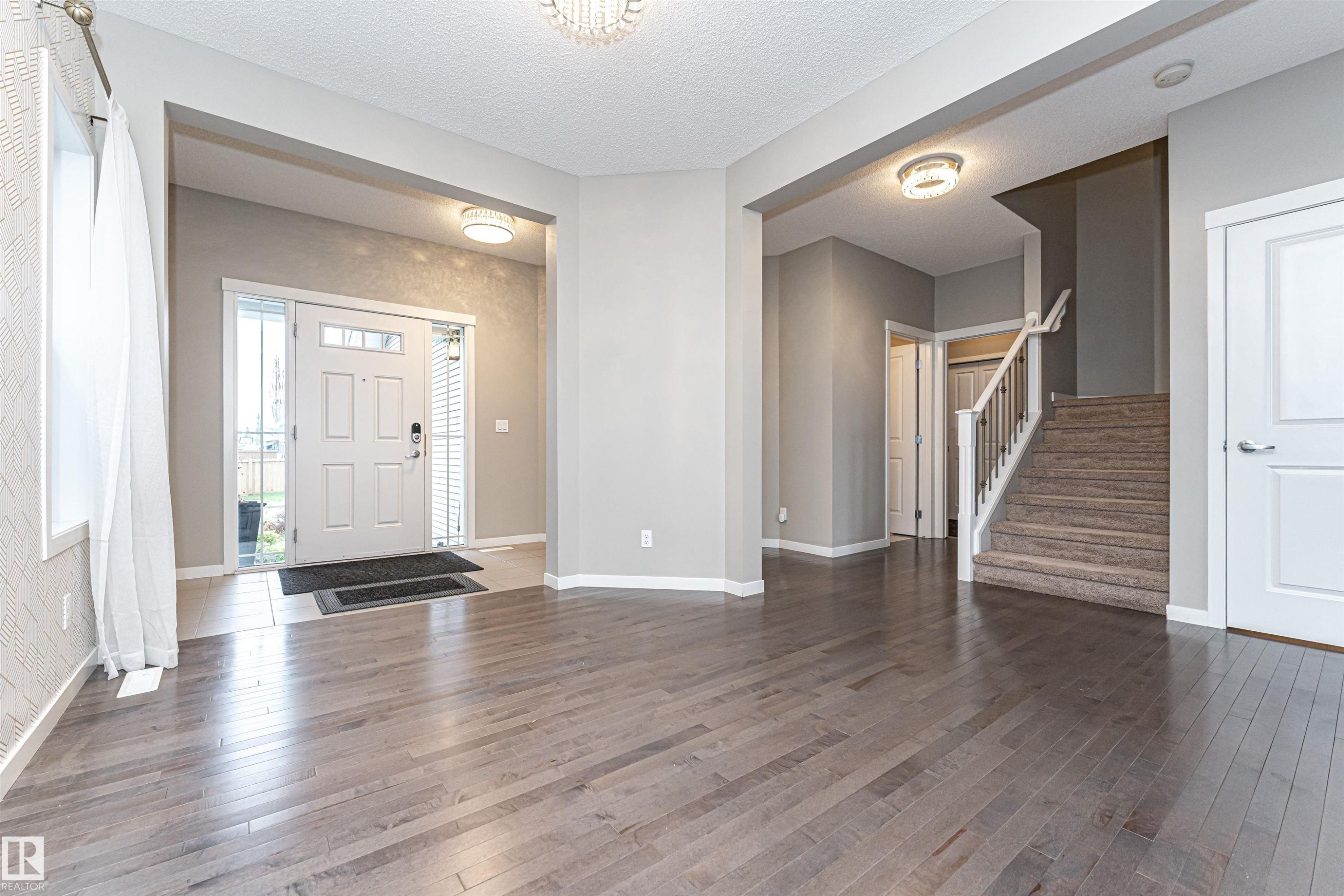 17523 56 Street, Edmonton, AB