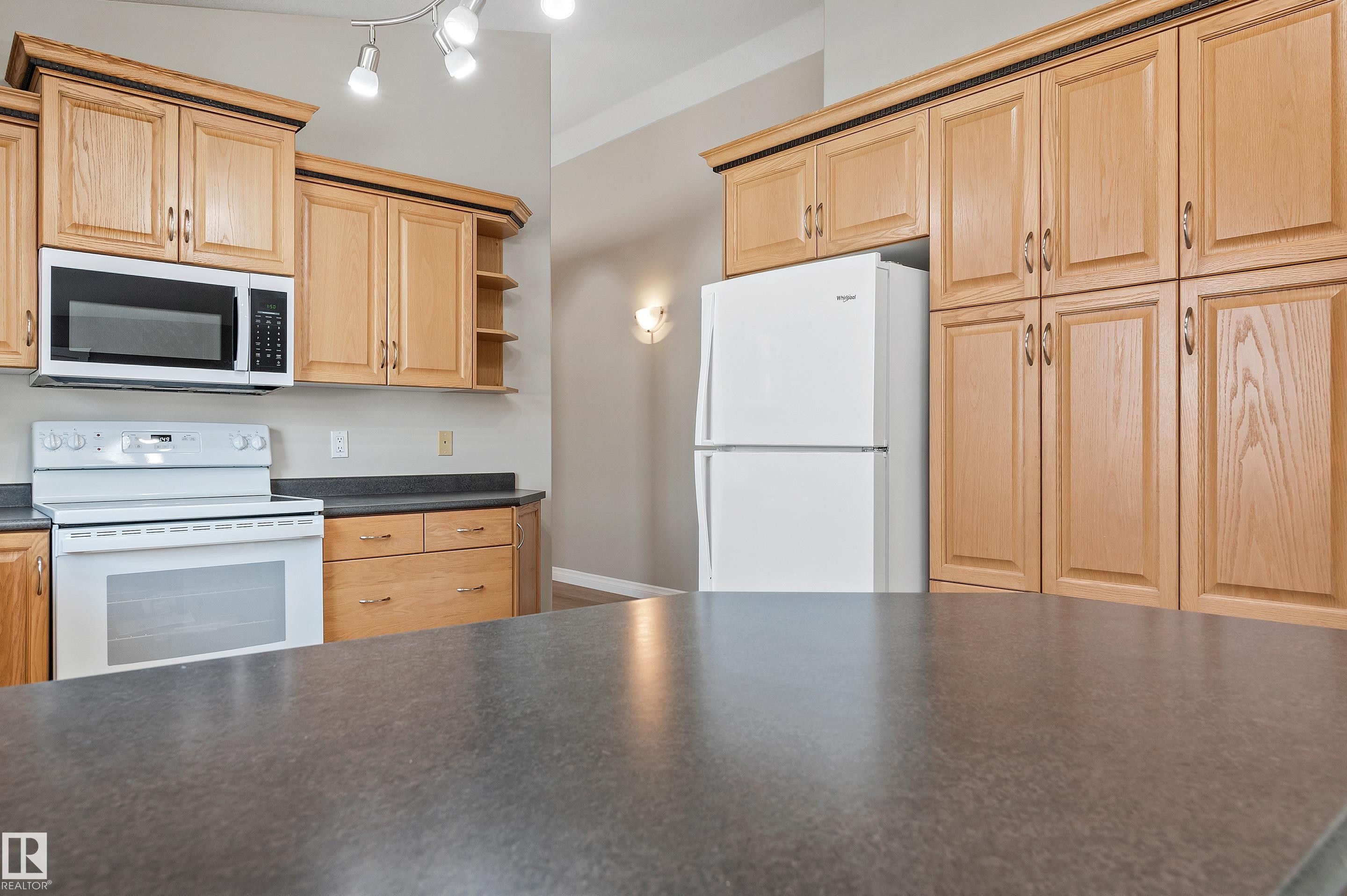 15216 49 Street, Edmonton, AB