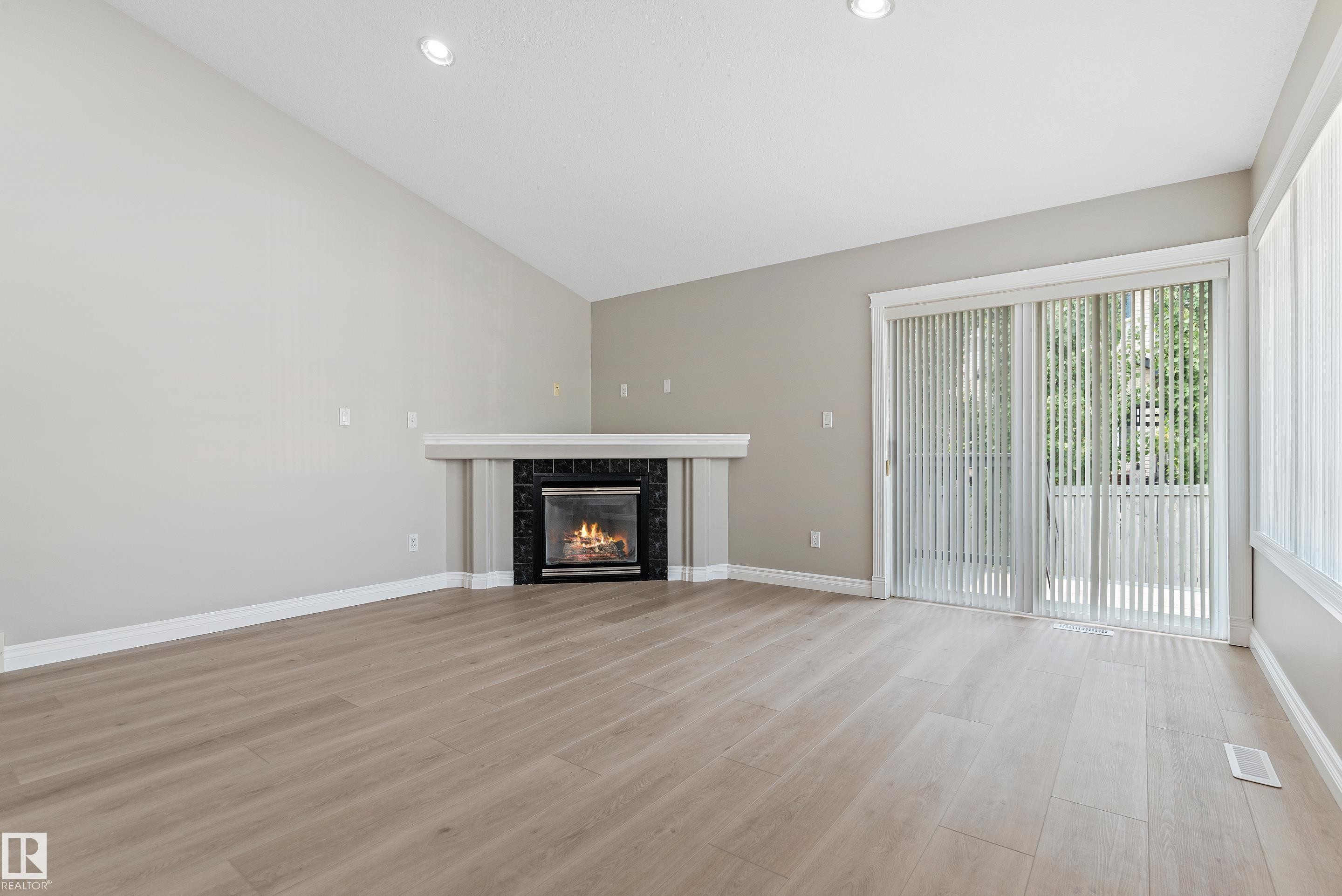15216 49 Street, Edmonton, AB