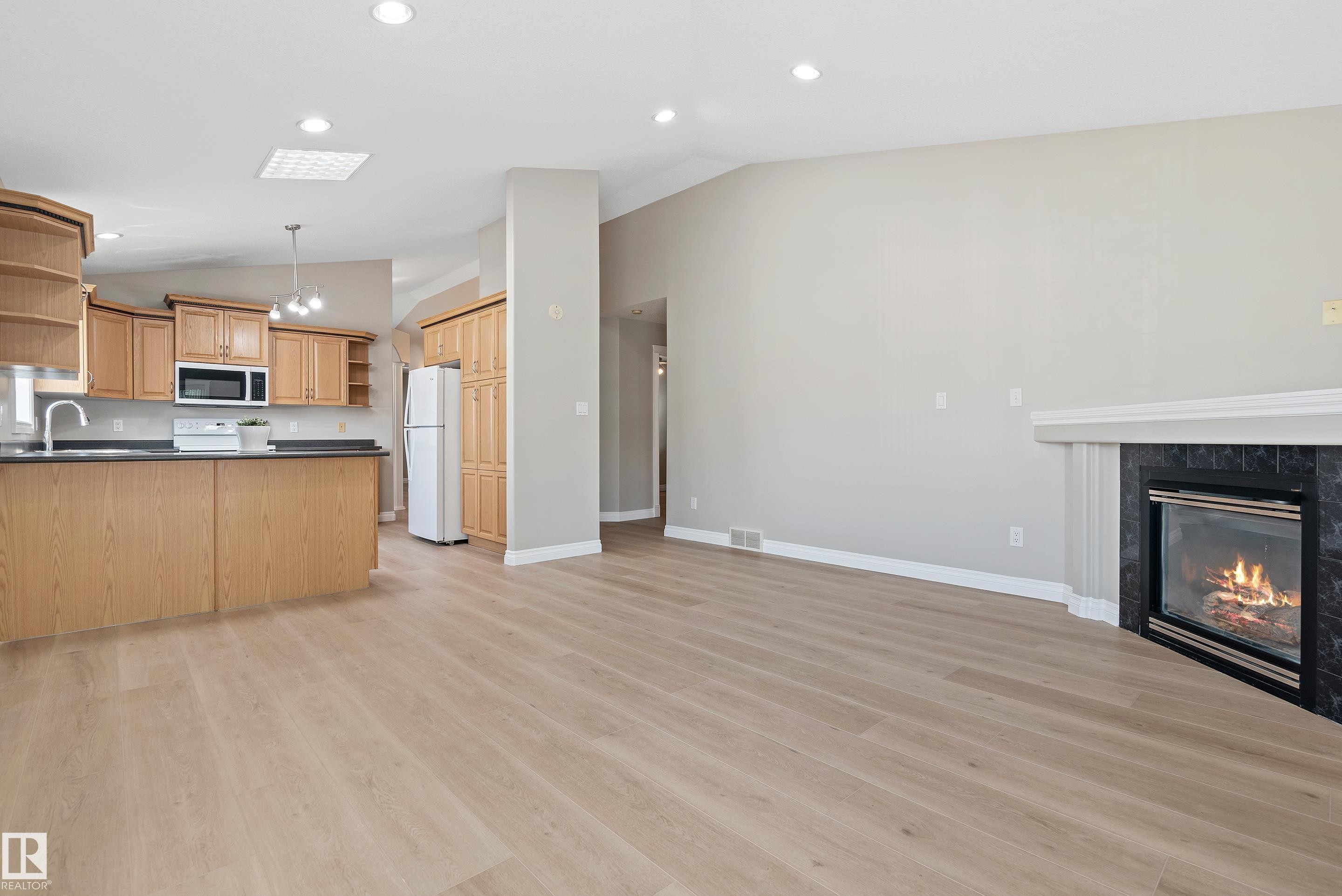 15216 49 Street, Edmonton, AB