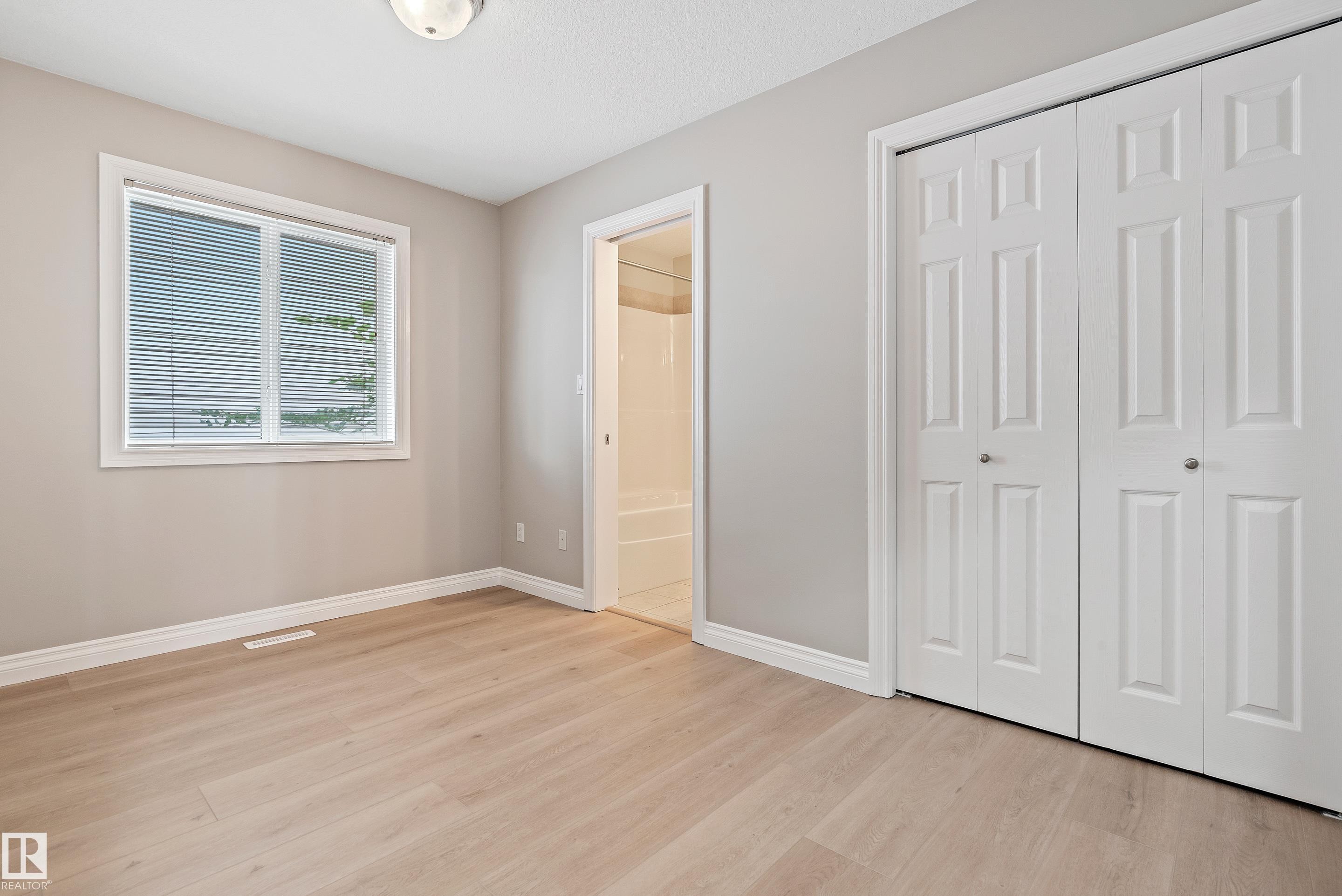 15216 49 Street, Edmonton, AB