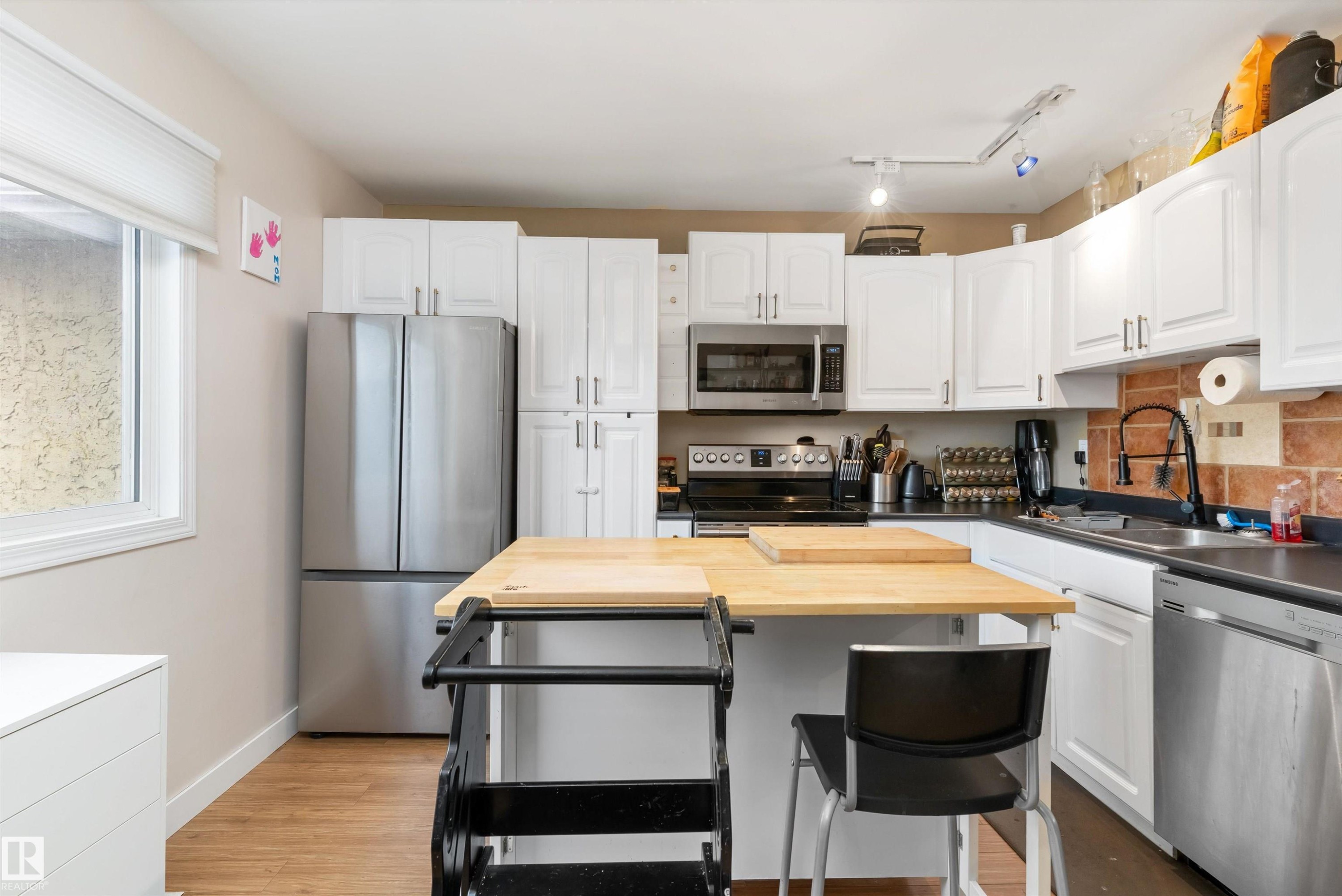 18045 96 Avenue, Edmonton, AB