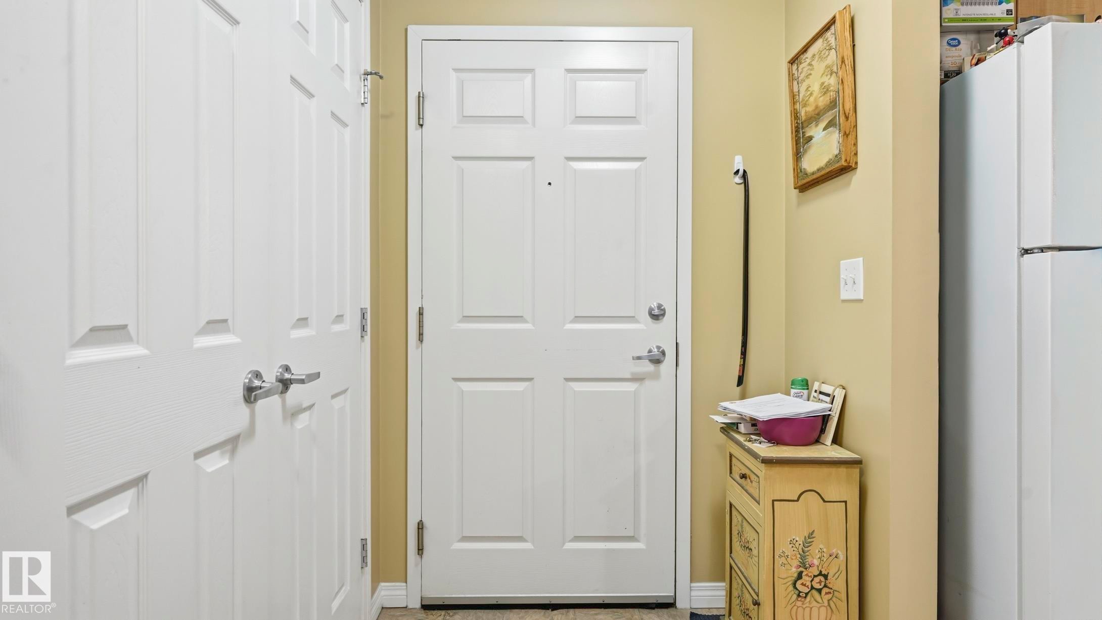 #103 630 Mcallister Lo Sw, Edmonton, AB - Indoor Photo Showing Other Room
