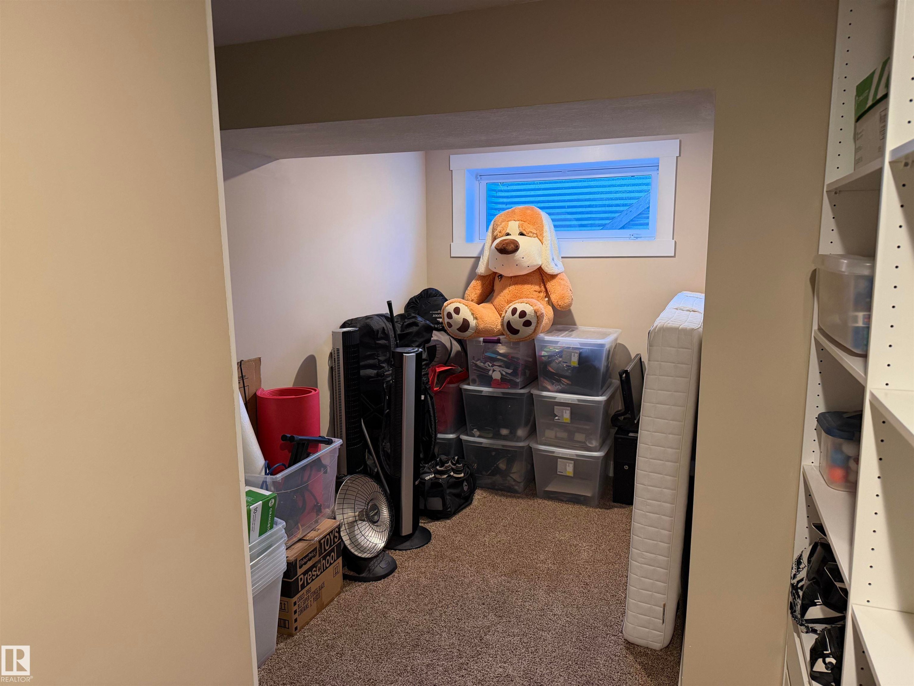 7028 174 Avenue, Edmonton, AB - Indoor