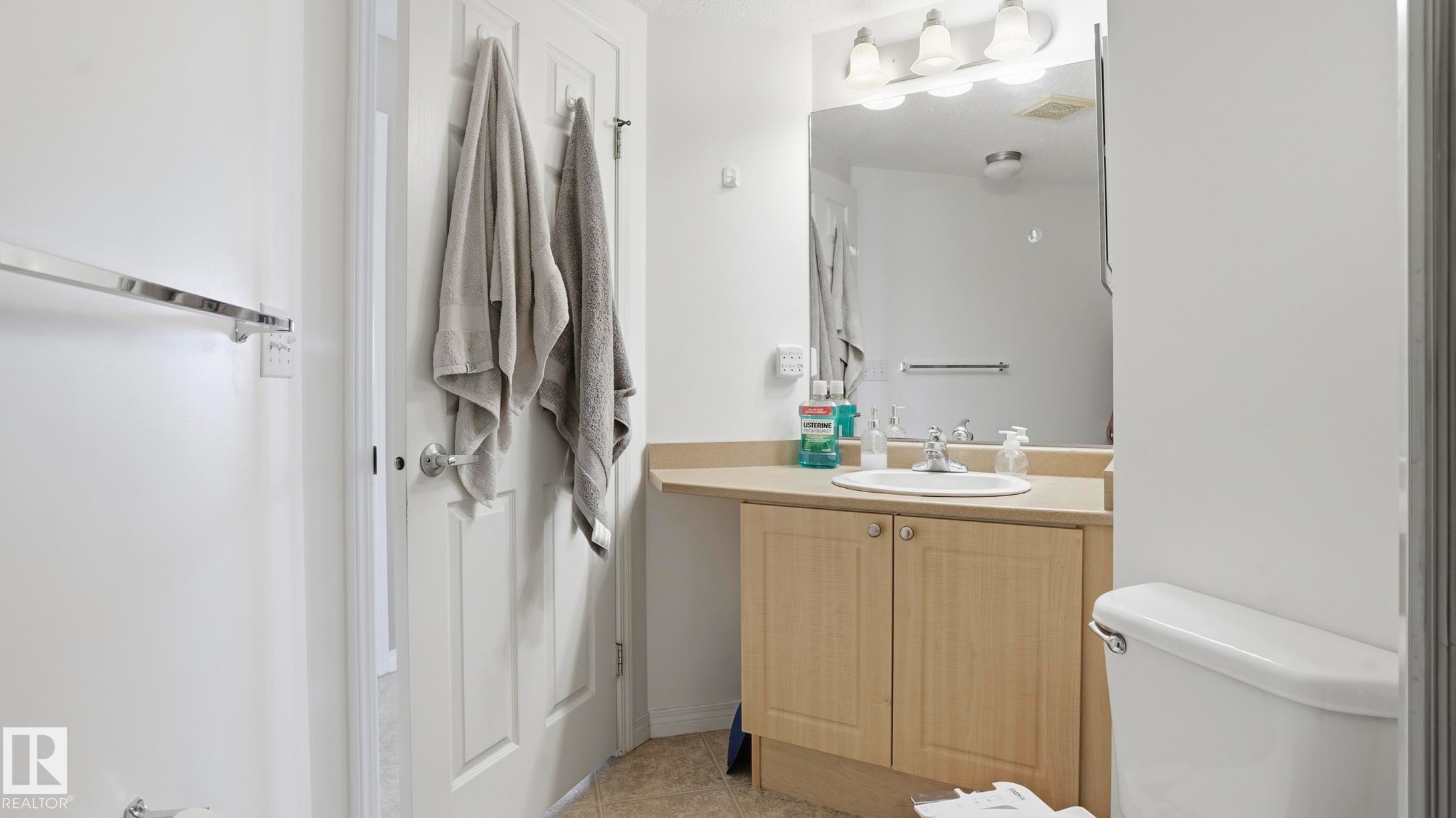 #317 630 Mcallister Lo Sw, Edmonton, AB - Indoor Photo Showing Bathroom