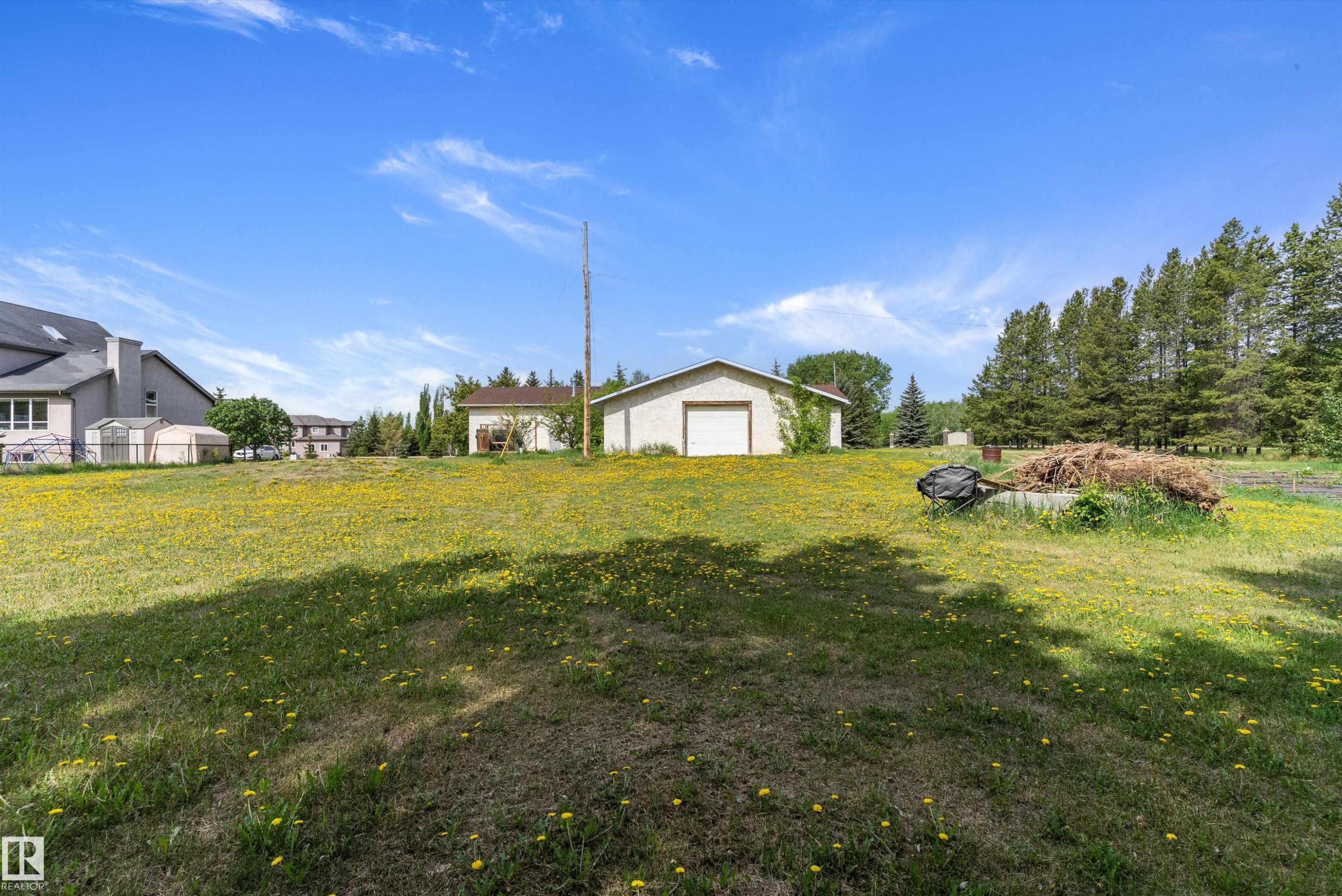 20415 Quadrant Ave Sw, Edmonton, AB - Outdoor