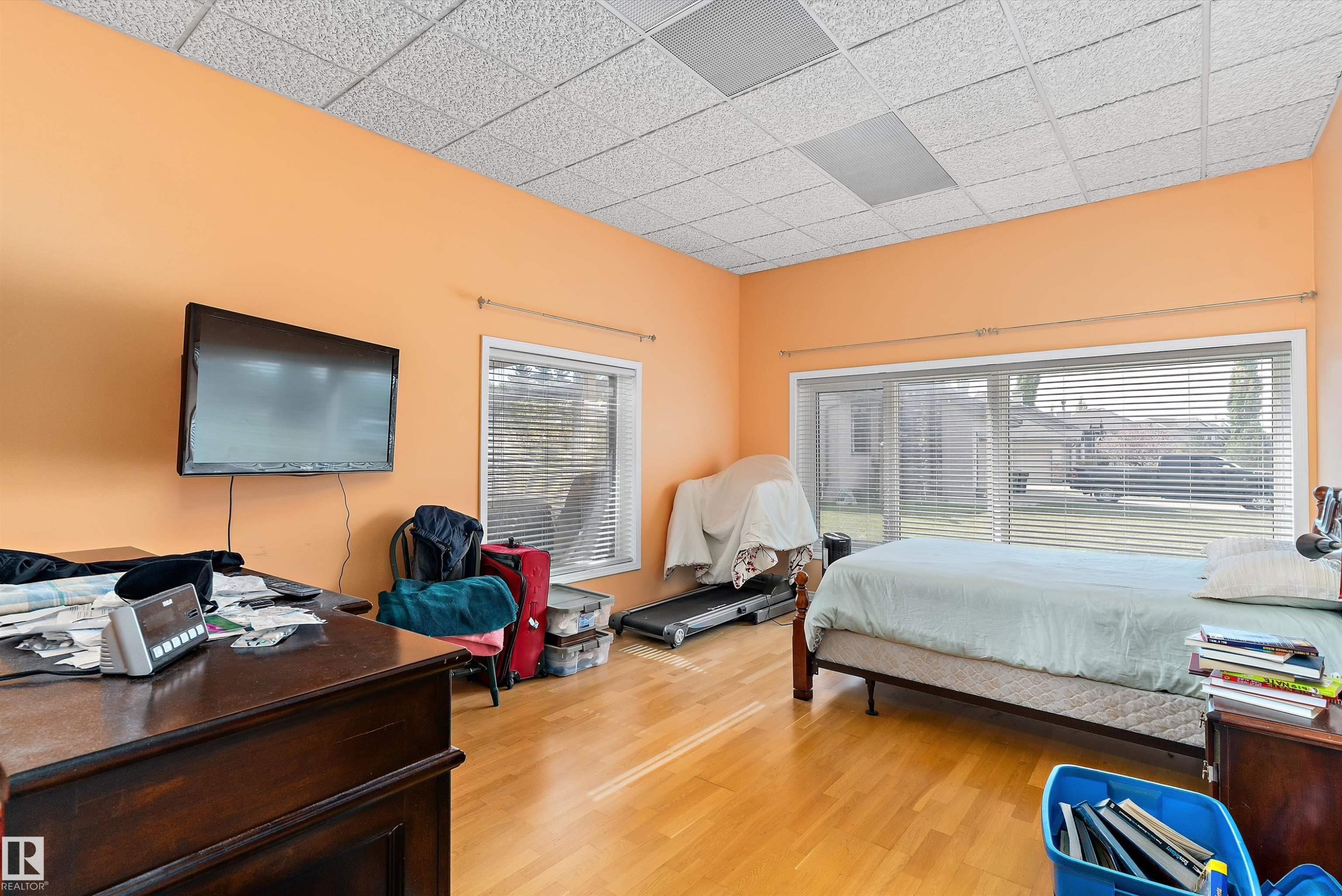 20415 Quadrant Ave Sw, Edmonton, AB - Indoor Photo Showing Bedroom