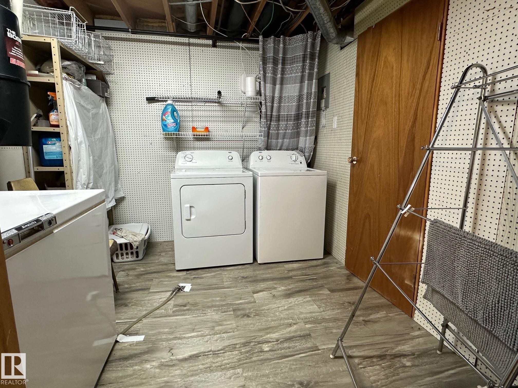 Laundry room basement - 7916 150 Avenue, Edmonton, AB - Indoor Photo Showing Laundry Room