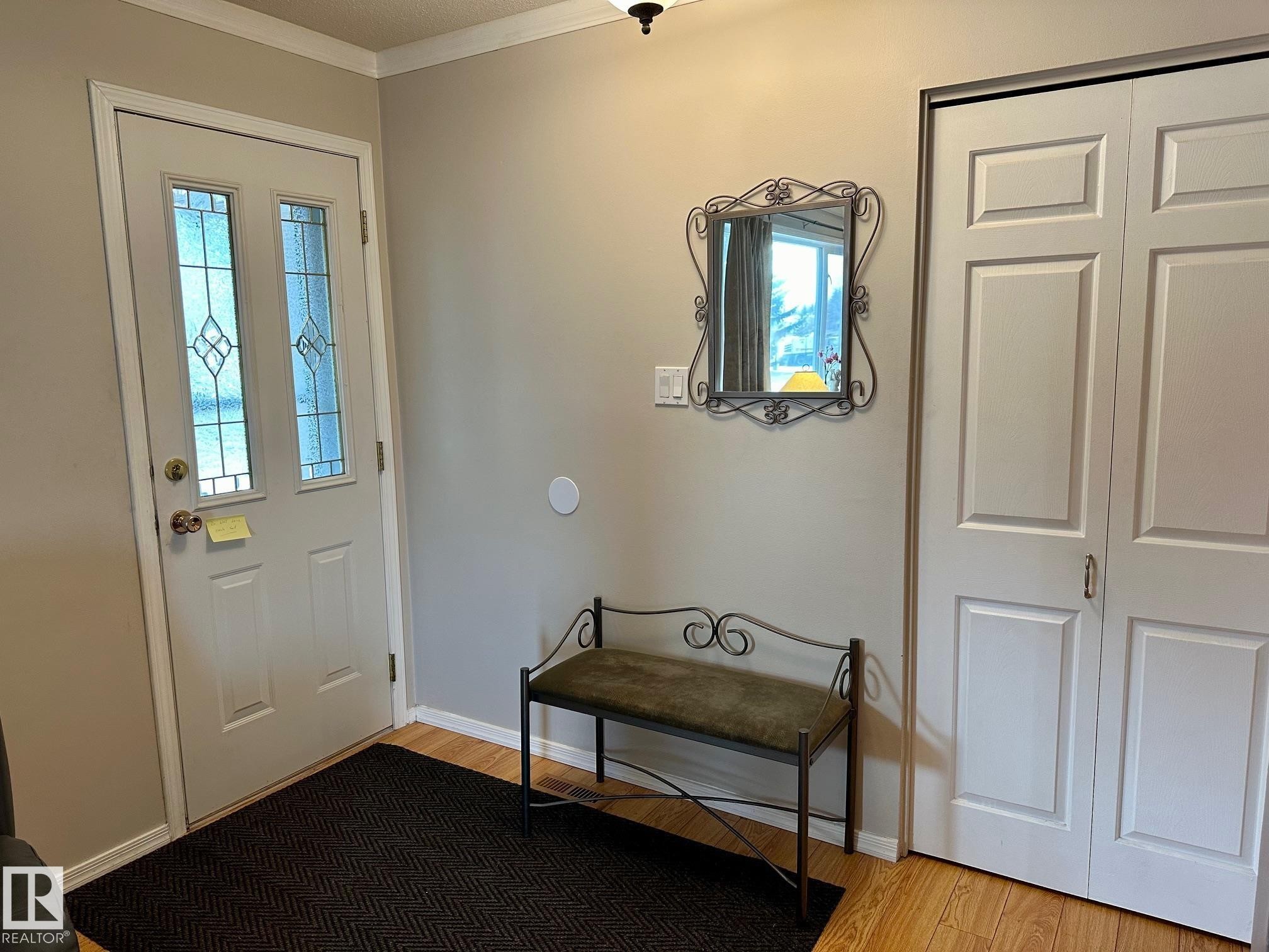 7916 150 Avenue, Edmonton, AB - Indoor Photo Showing Other Room