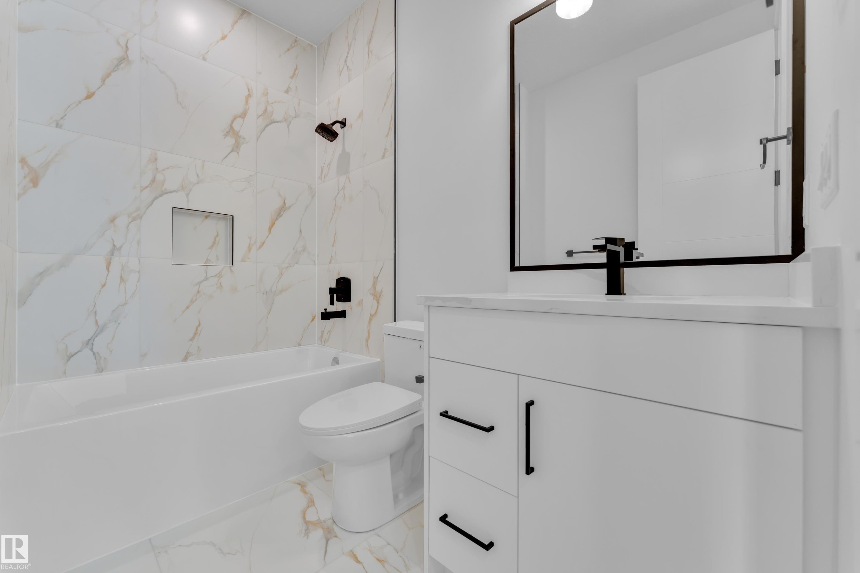 159 Graybriar Dr, Stony Plain, AB - Indoor Photo Showing Bathroom