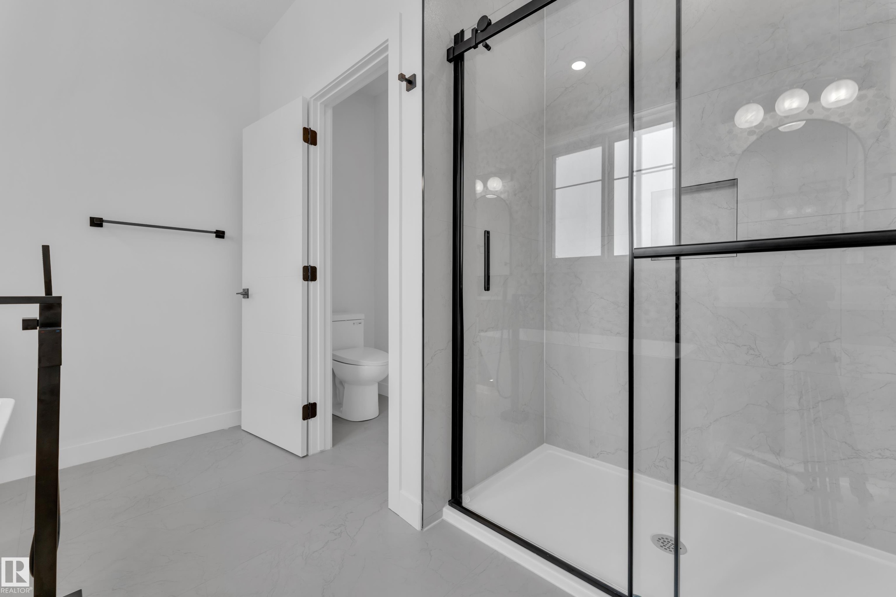 159 Graybriar Dr, Stony Plain, AB - Indoor Photo Showing Bathroom