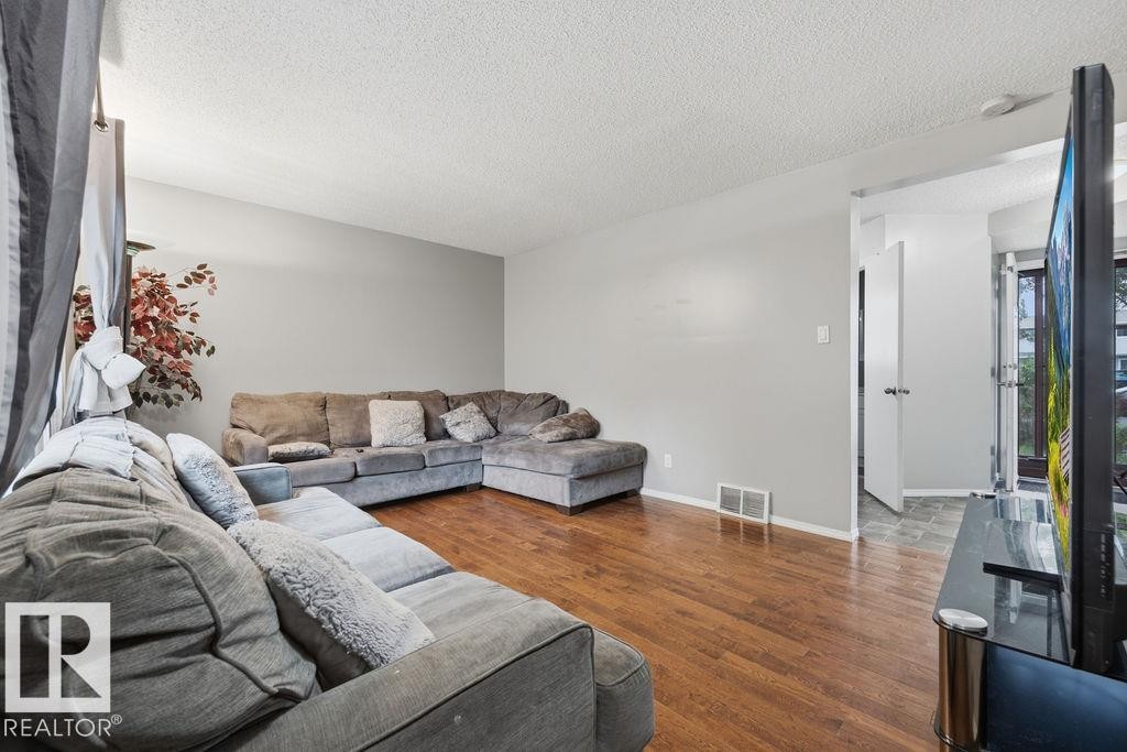 5655 137 Avenue, Edmonton, AB