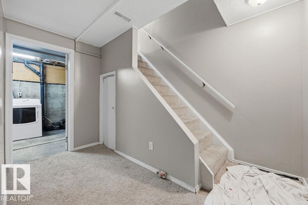 5655 137 Avenue, Edmonton, AB
