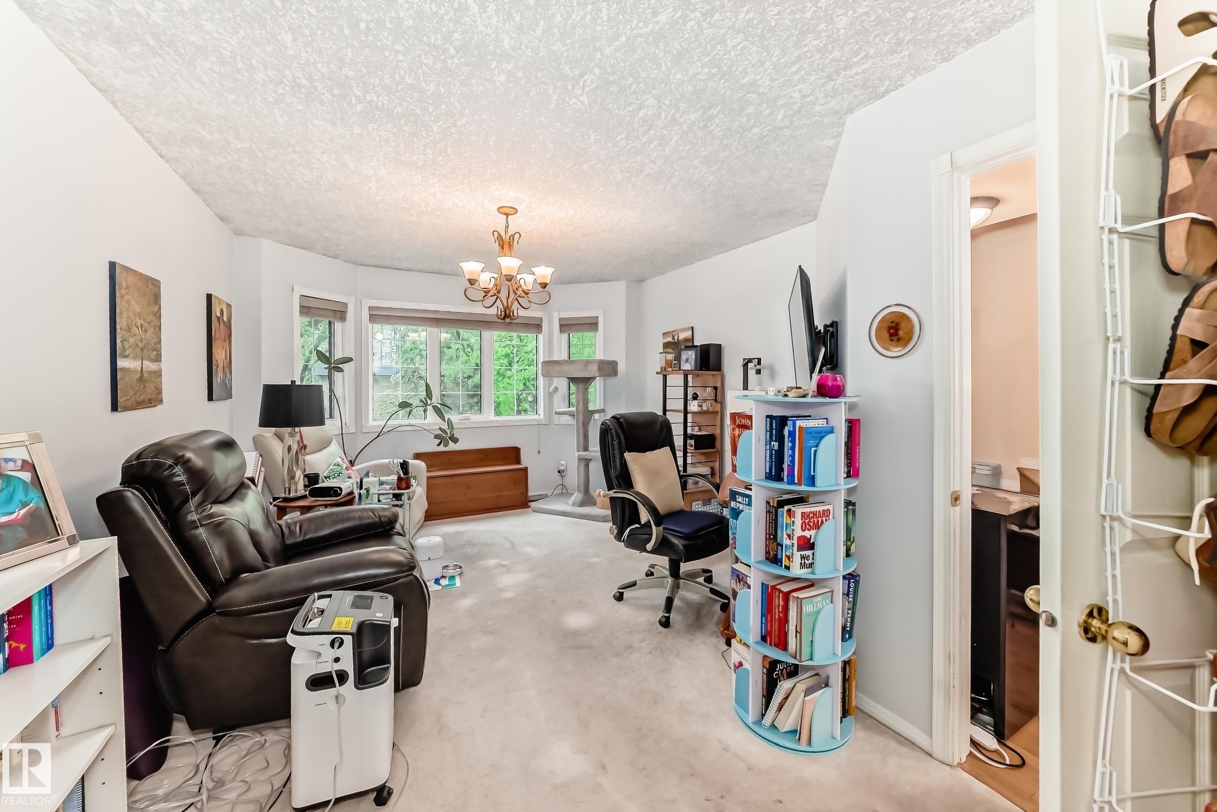 11650 103 Avenue, Edmonton, AB - Indoor