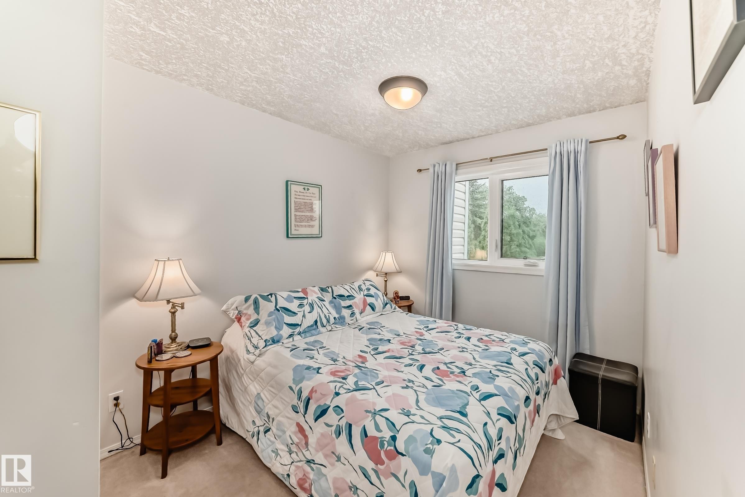 11650 103 Avenue, Edmonton, AB - Indoor Photo Showing Bedroom