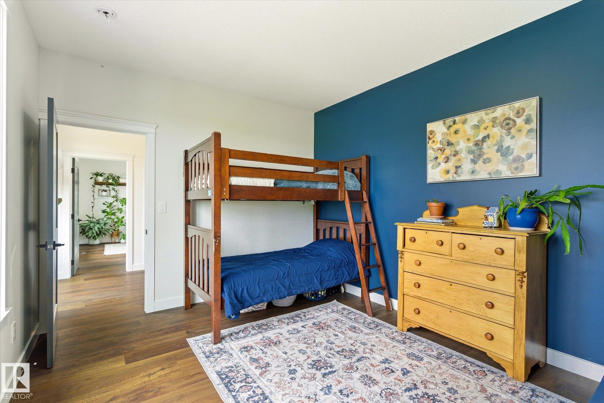 Wood-finish flooring throughout - 59102 Rge Road 234, Rural Westlock County, AB