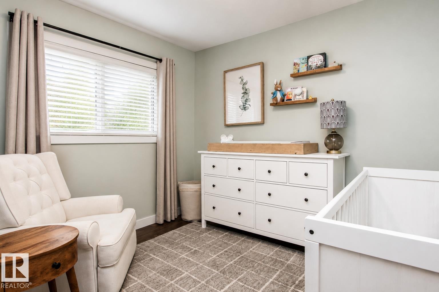 4904 103 Avenue, Edmonton, AB - Indoor