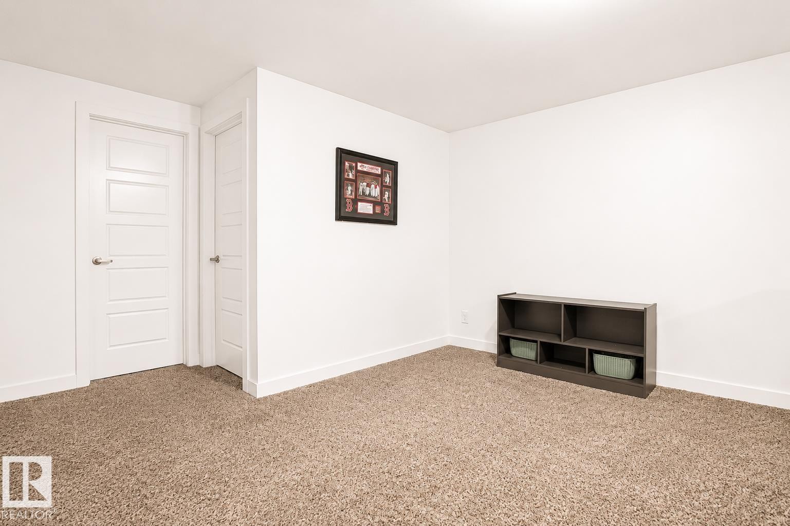 4904 103 Avenue, Edmonton, AB - Indoor