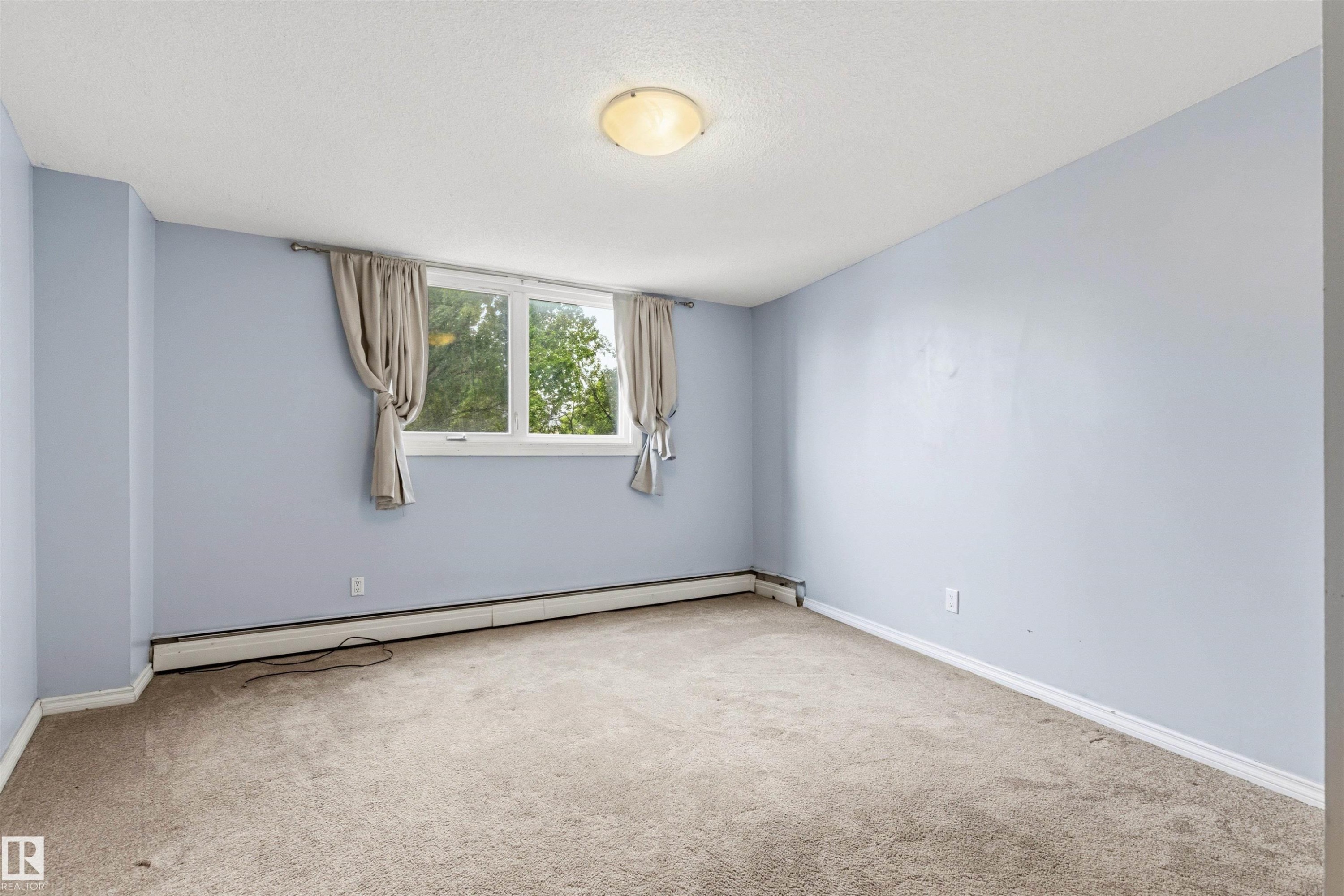 #303 10045 117 St Nw, Edmonton, AB
