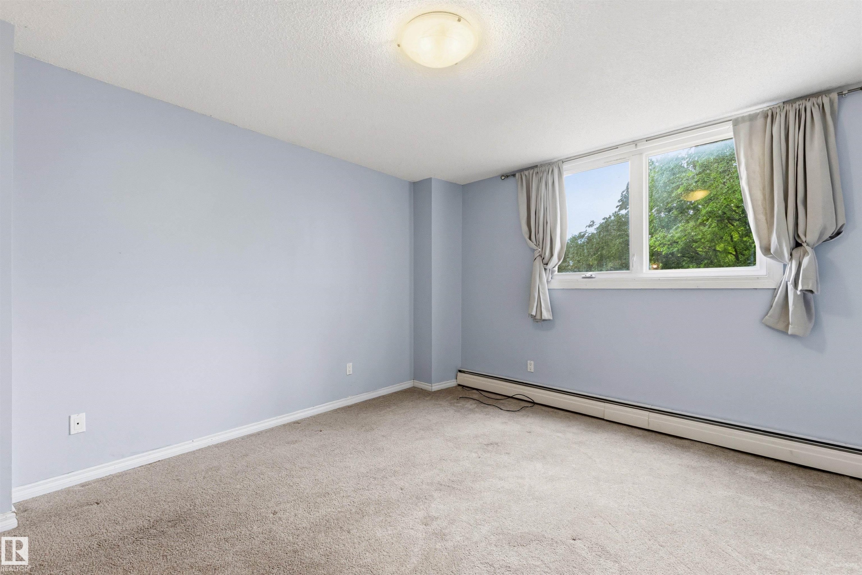 #303 10045 117 St Nw, Edmonton, AB