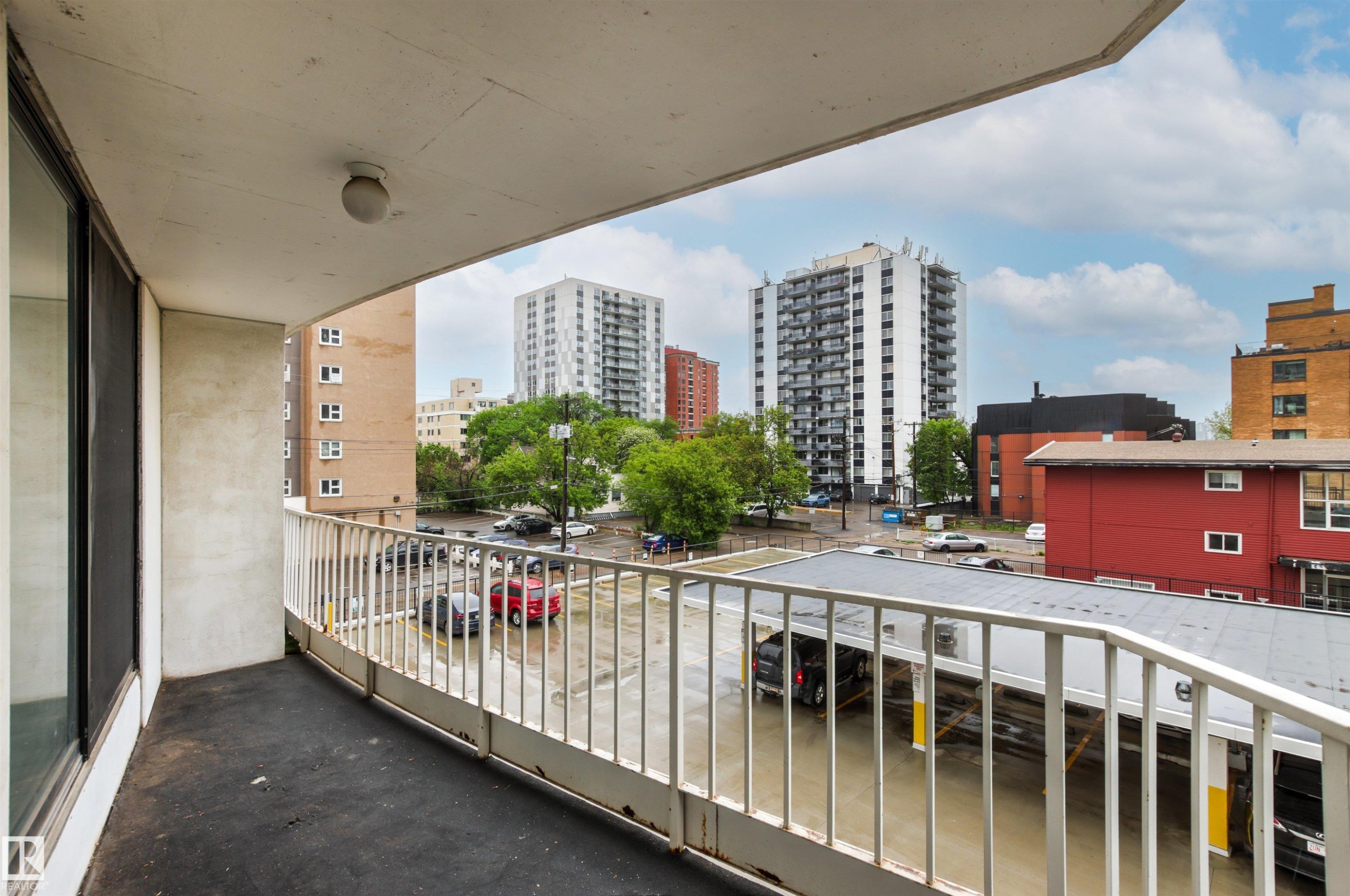 #303 10045 117 St Nw, Edmonton, AB
