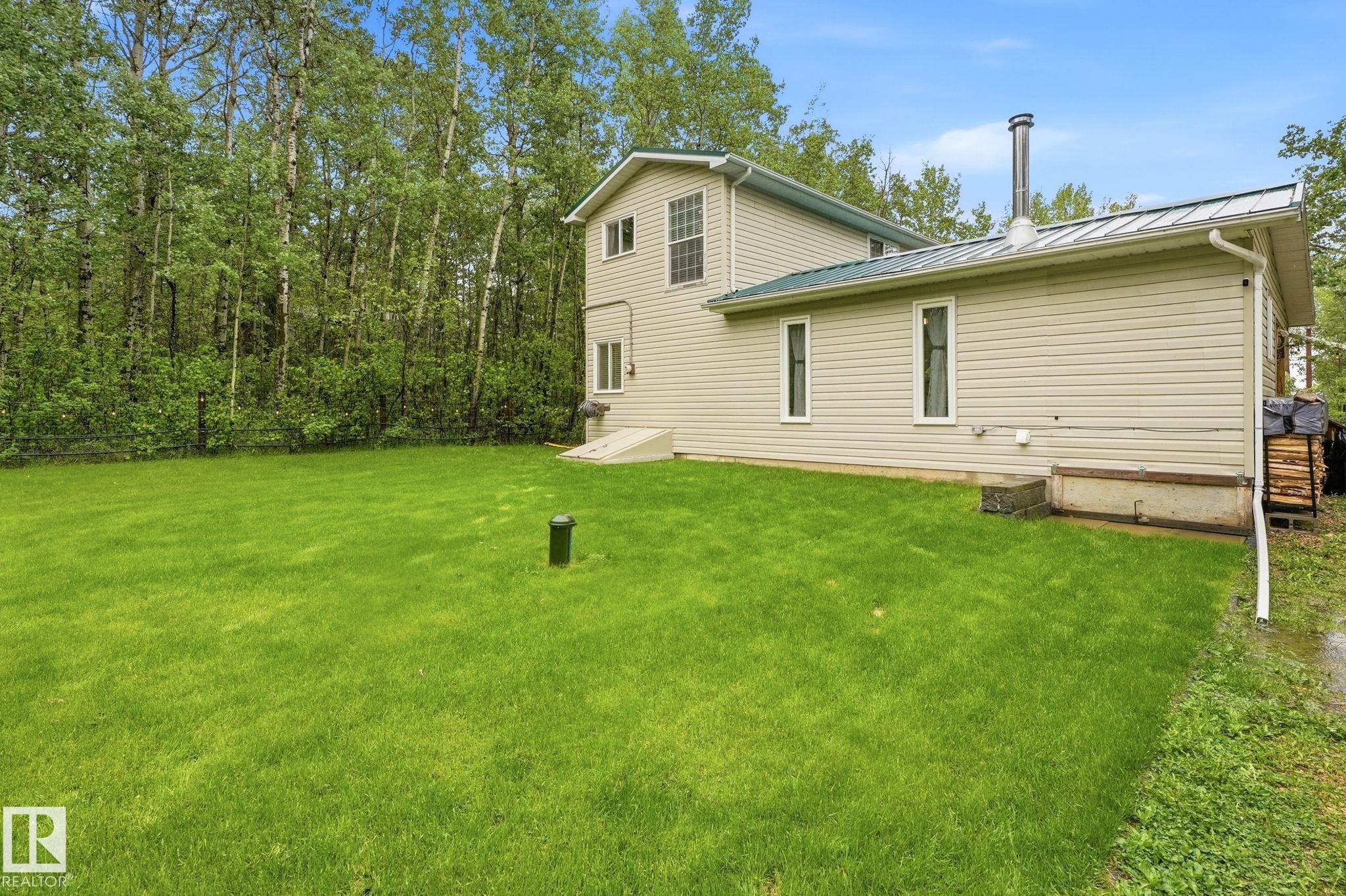 322 57230 Range Road 25, Rural Barrhead County, AB