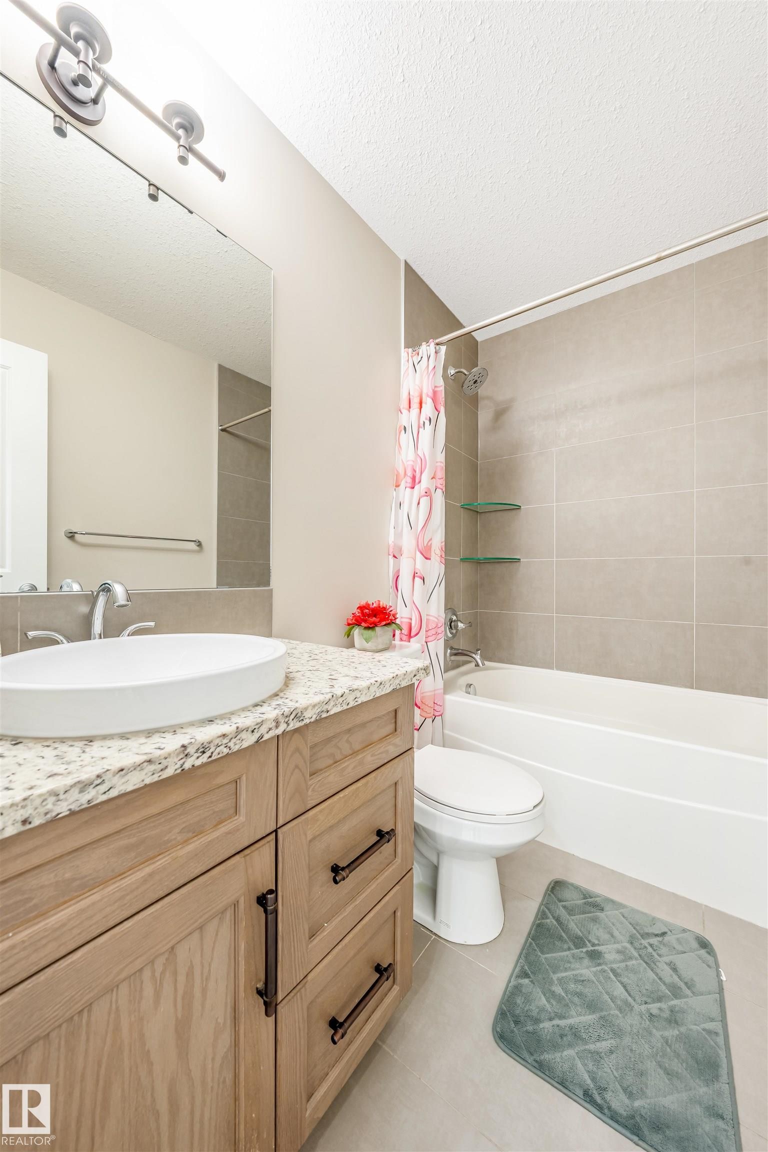 5907 19 Avenue, Edmonton, AB - Indoor Photo Showing Bathroom