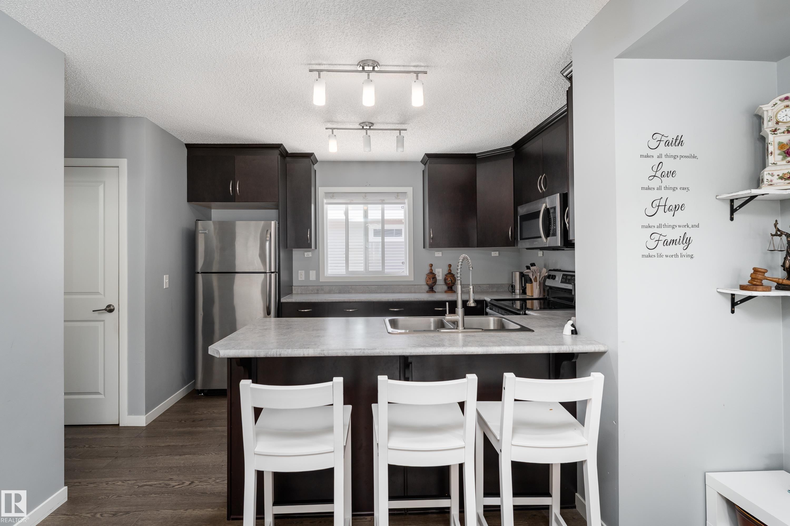 2 1816 Rutherford Road, Edmonton, AB
