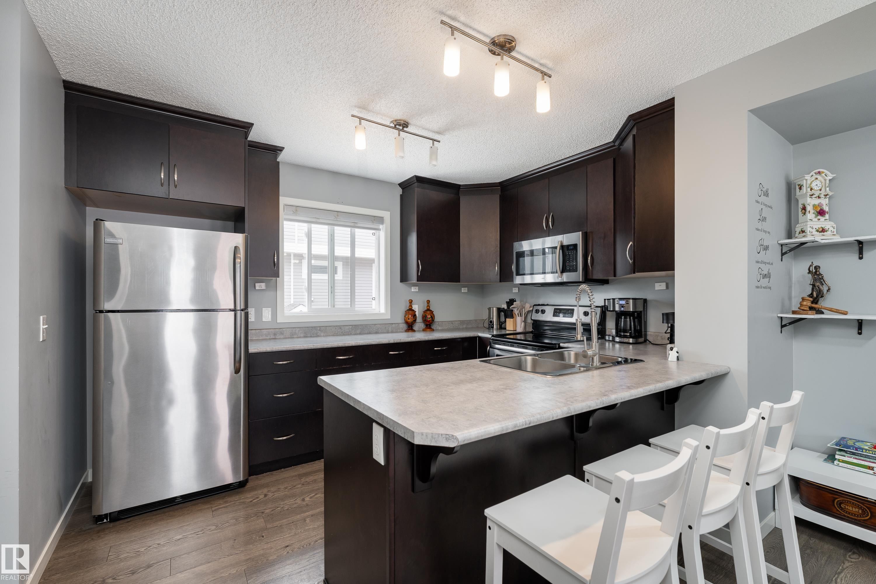 2 1816 Rutherford Road, Edmonton, AB
