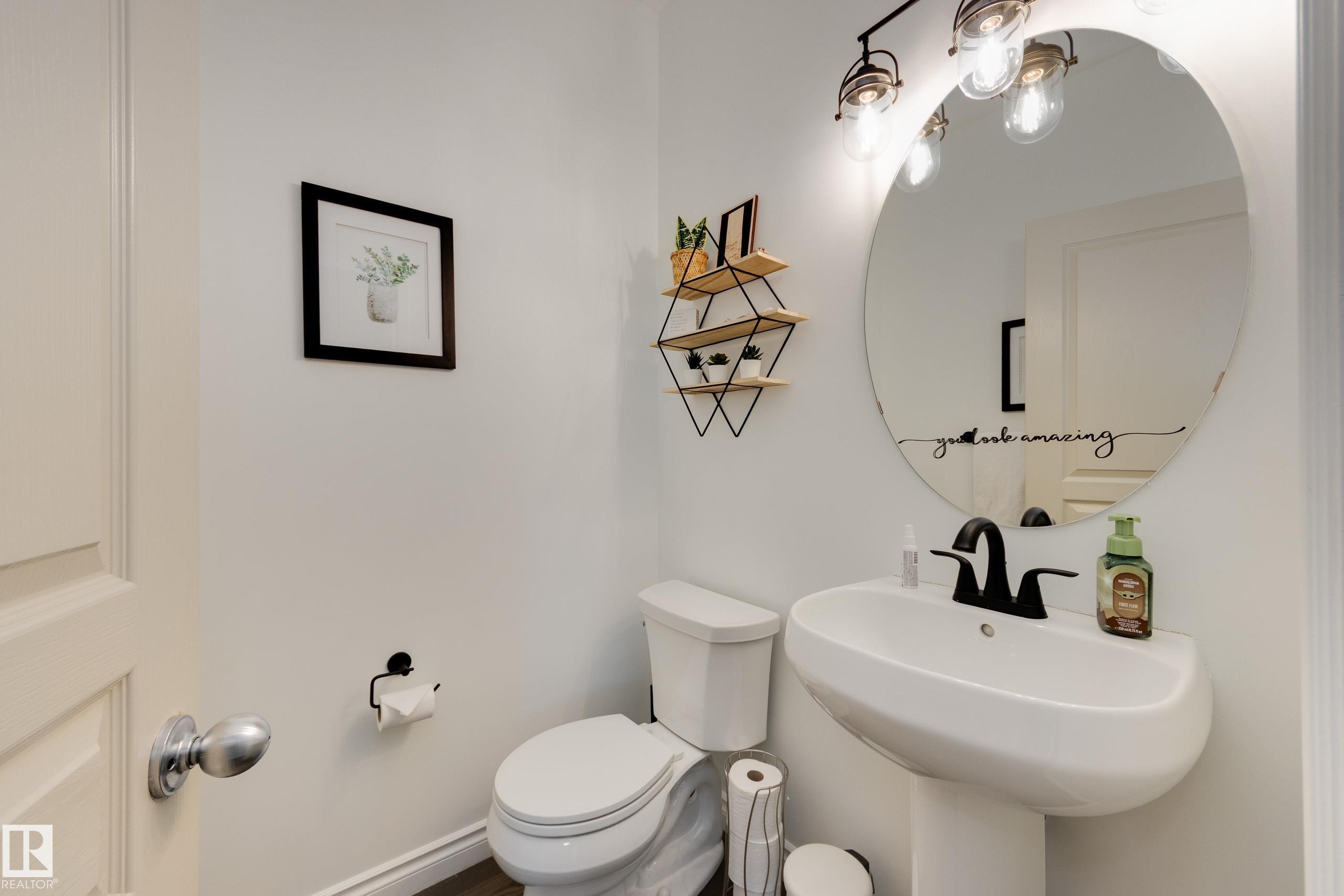 835 Armitage Wynd, Edmonton, AB - Indoor Photo Showing Bathroom