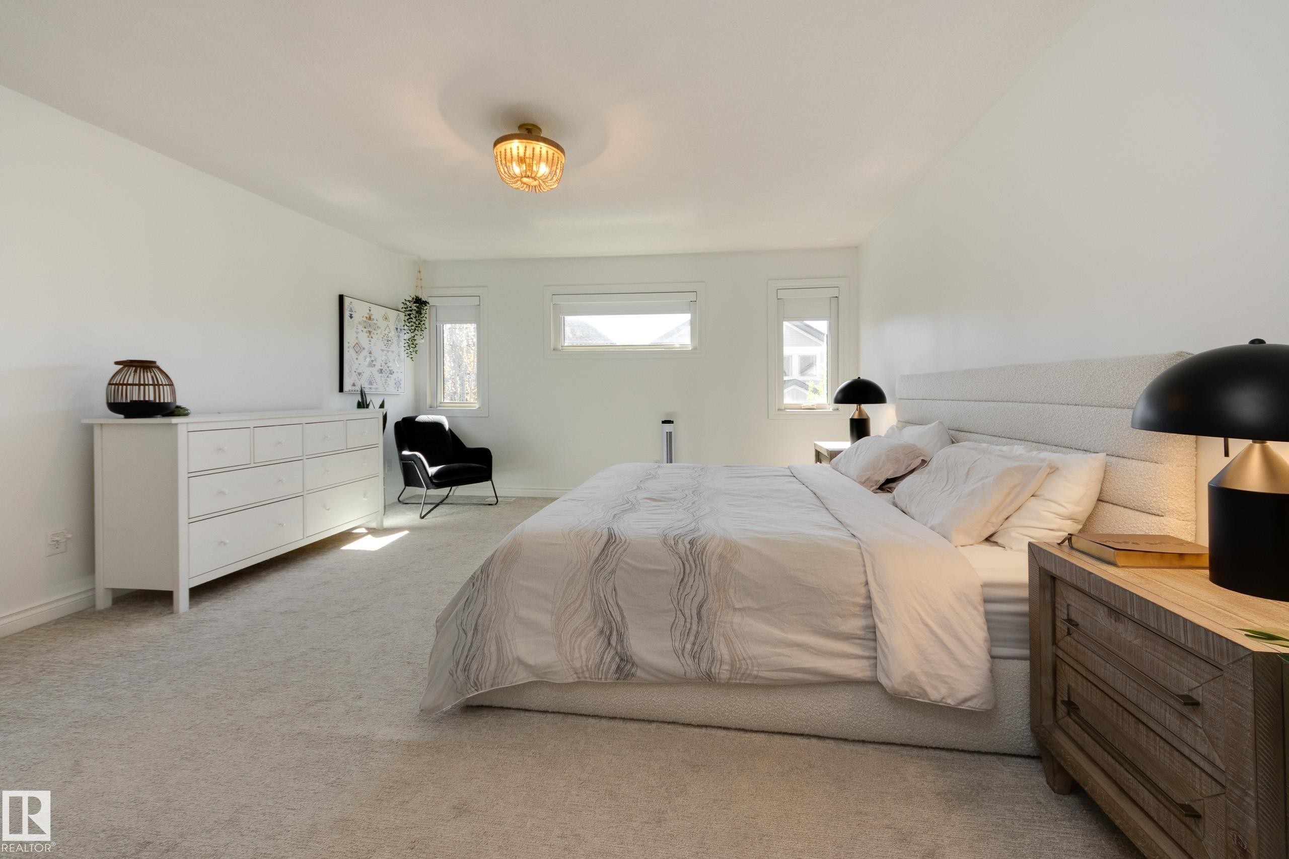835 Armitage Wynd, Edmonton, AB - Indoor Photo Showing Bedroom