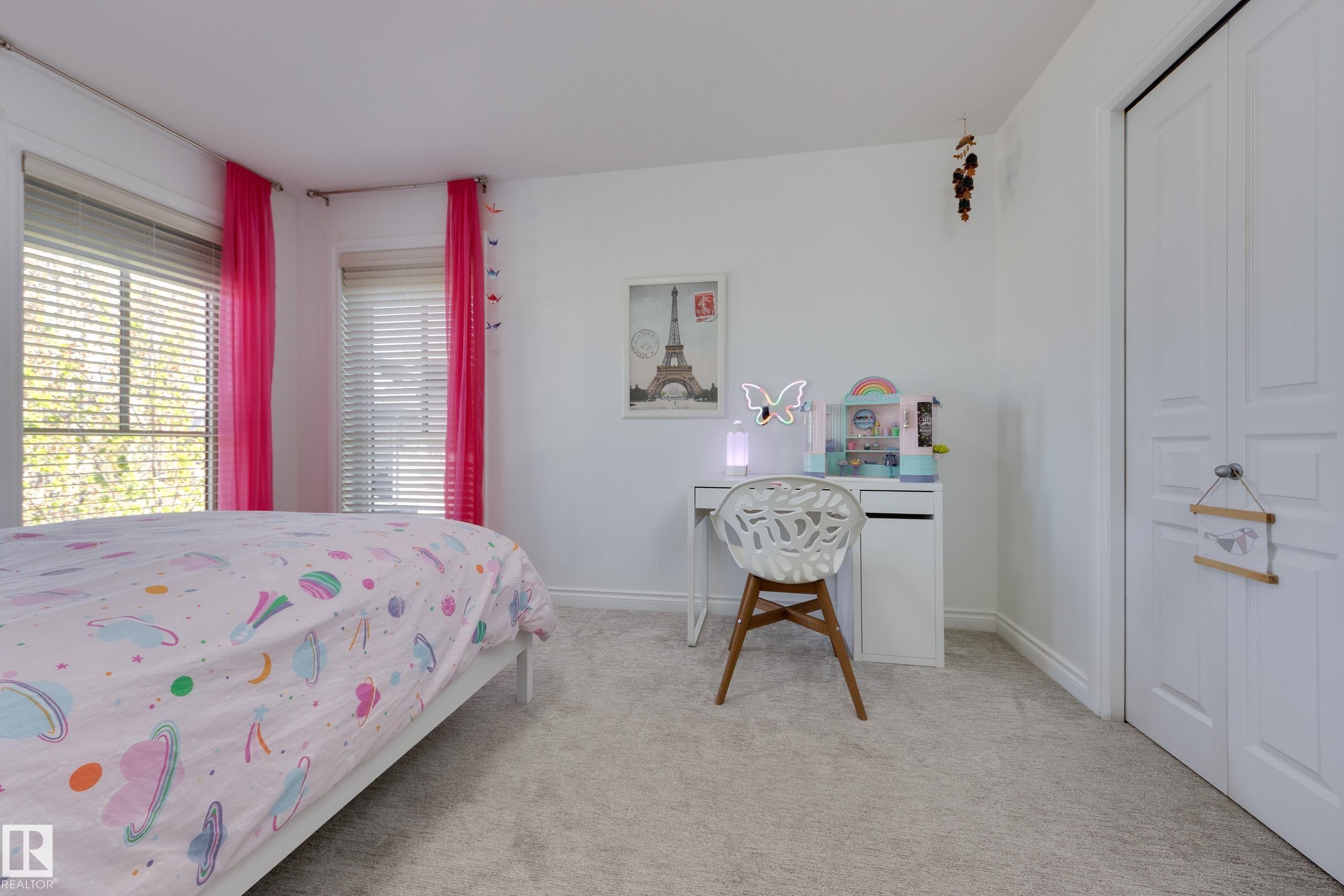 835 Armitage Wynd, Edmonton, AB - Indoor Photo Showing Bedroom