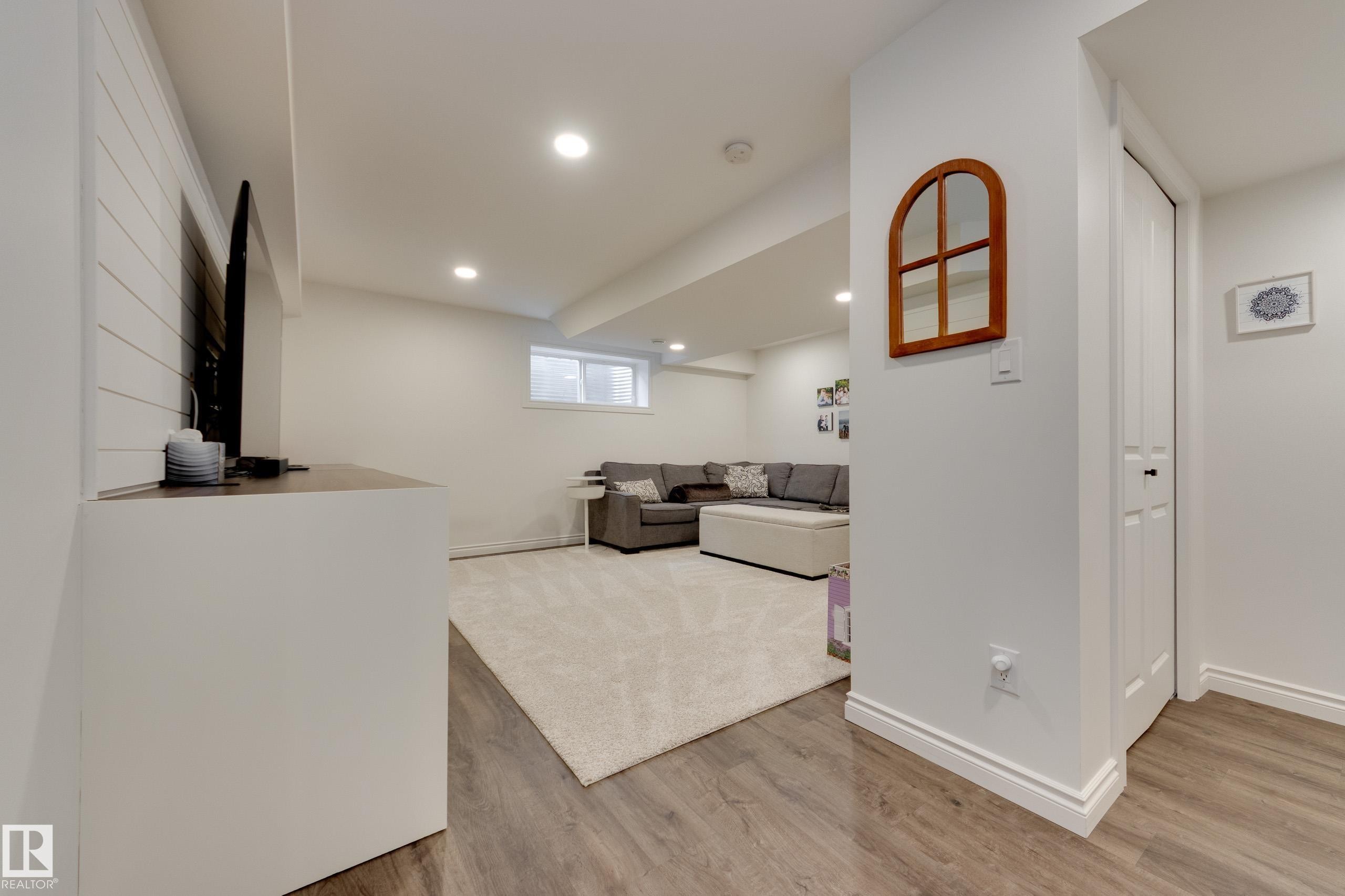 835 Armitage Wynd, Edmonton, AB - Indoor