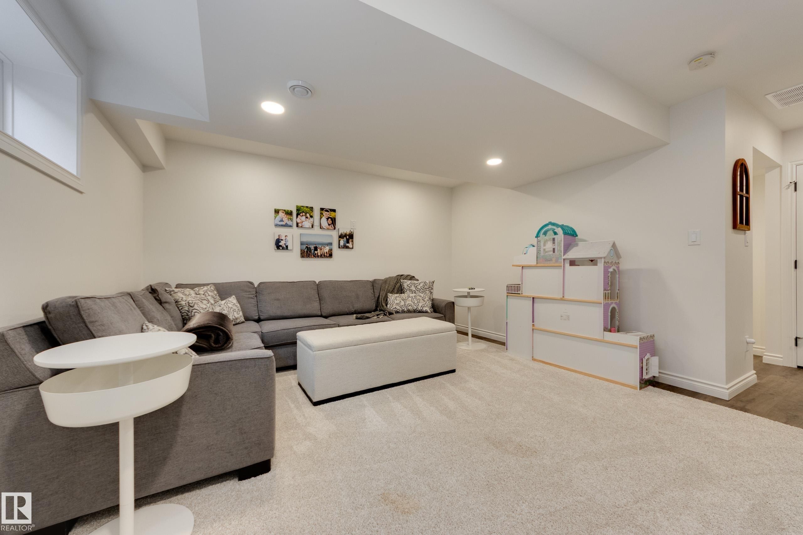 835 Armitage Wynd, Edmonton, AB - Indoor