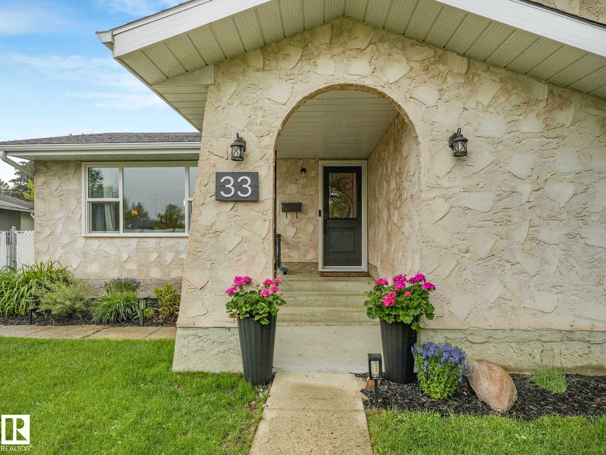 33 Huron Drive, Leduc, AB