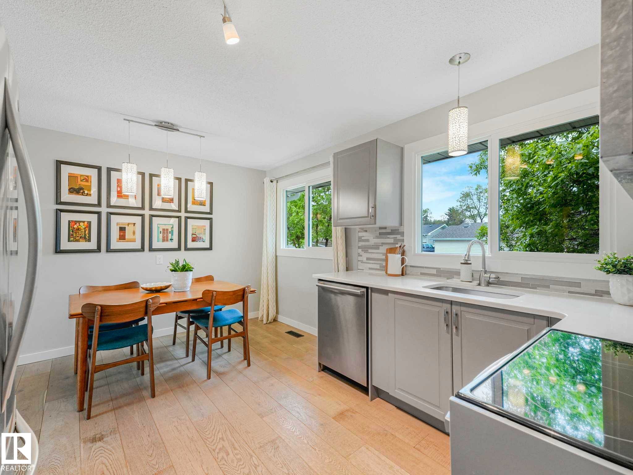 33 Huron Drive, Leduc, AB