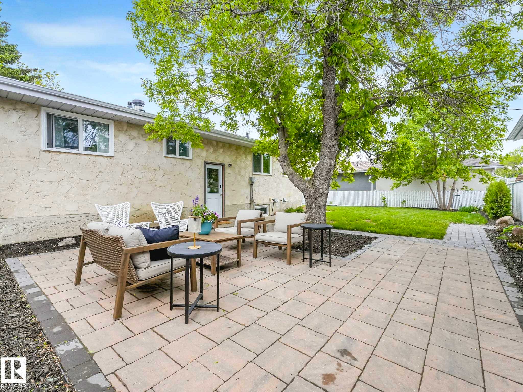 33 Huron Drive, Leduc, AB