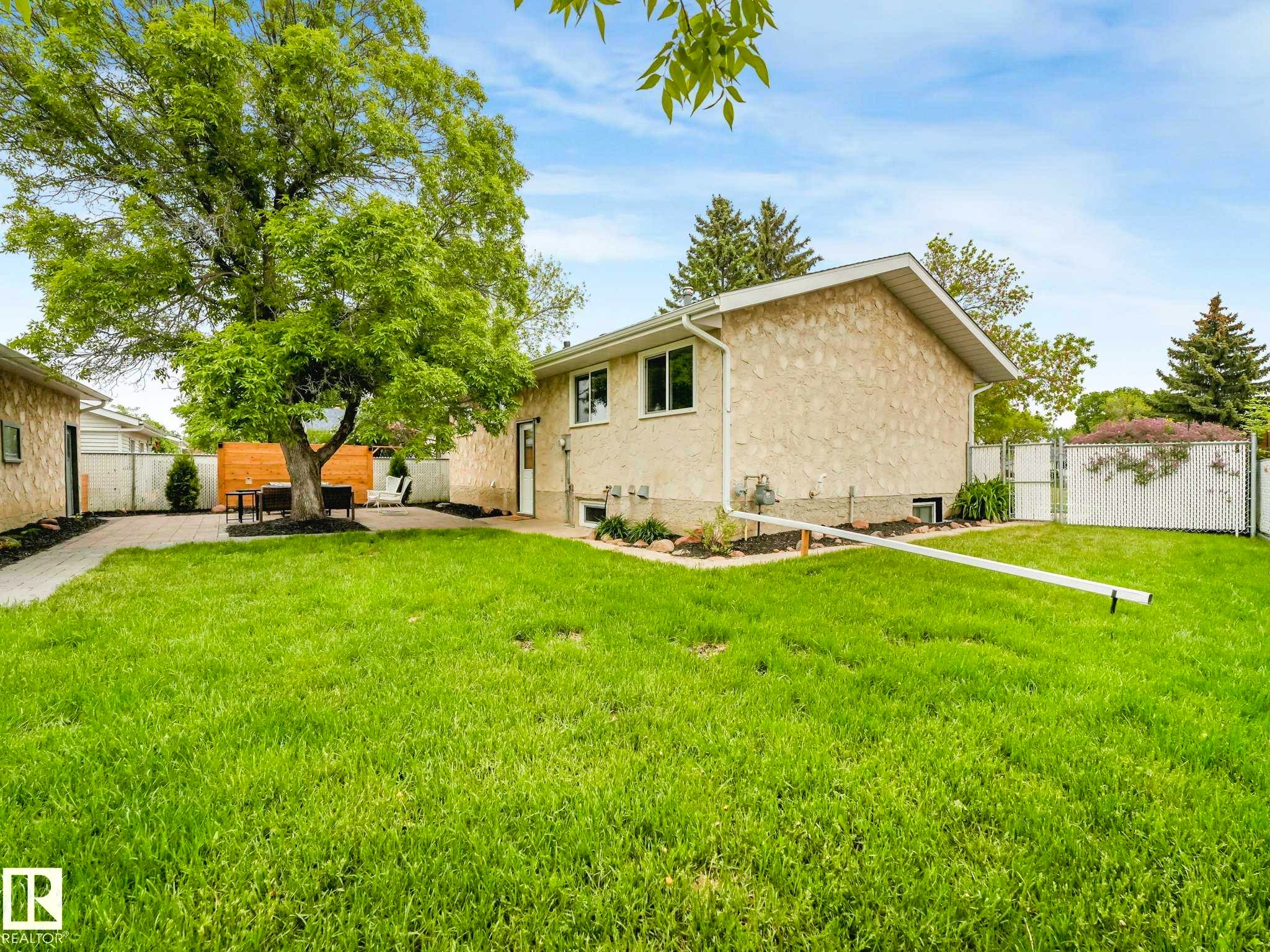 33 Huron Drive, Leduc, AB