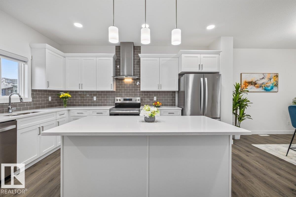 9307 221 Street, Edmonton, AB